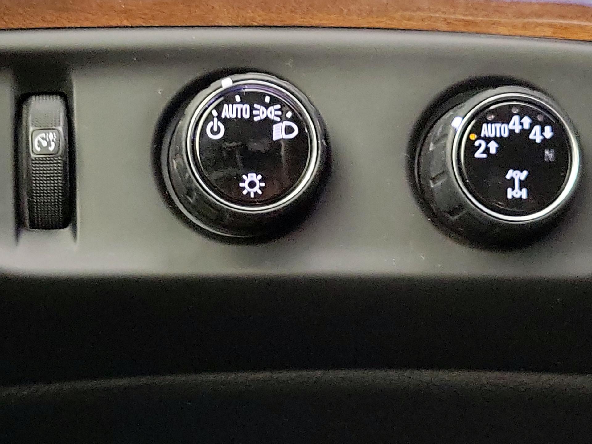 Thumbnail: 2019 Cadillac Escalade - 13