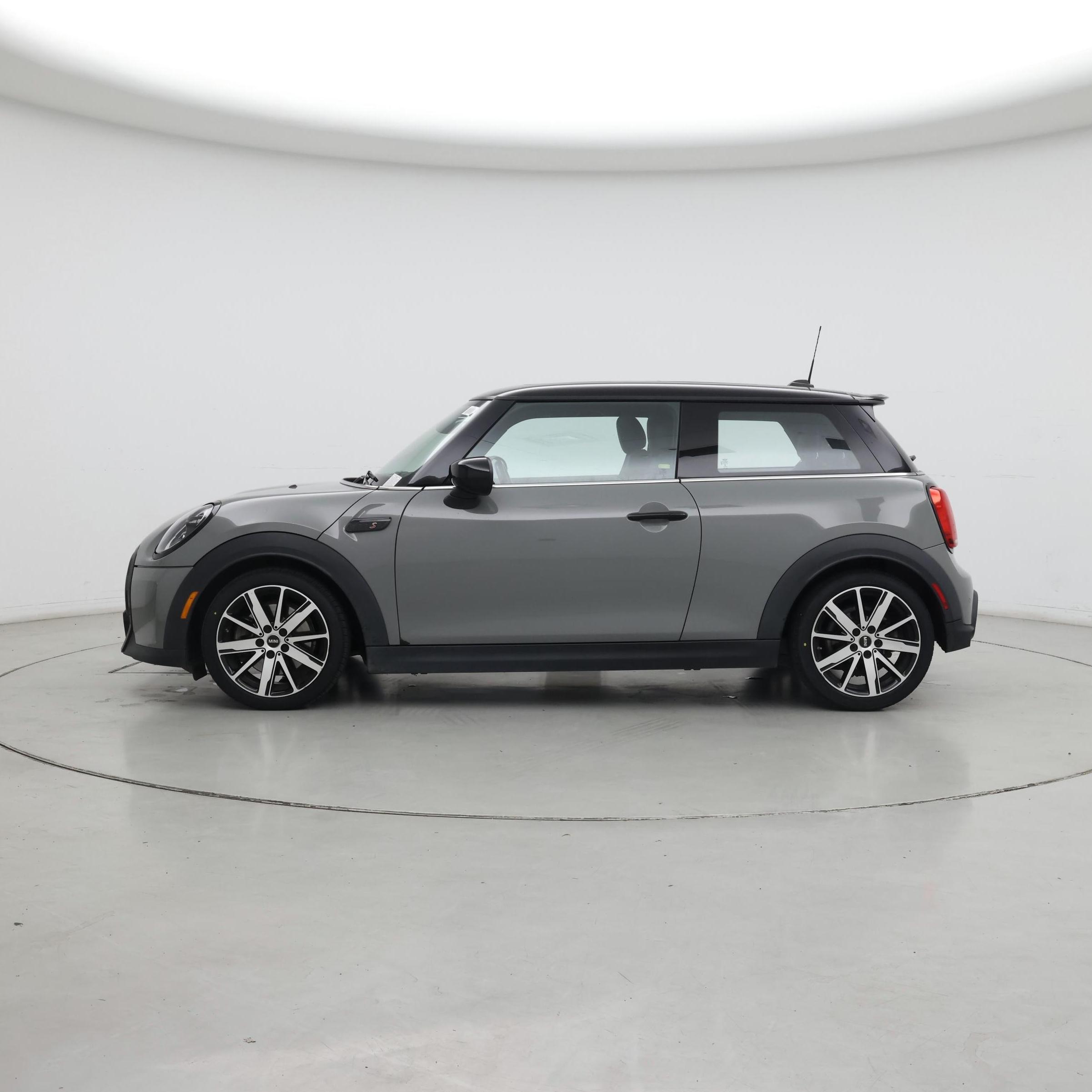 Thumbnail: 2023 MINI Cooper Hardtop - 3