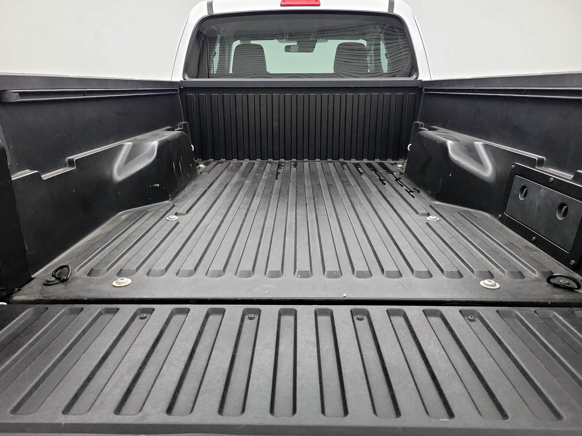 Thumbnail: 2020 Toyota Tacoma - 19