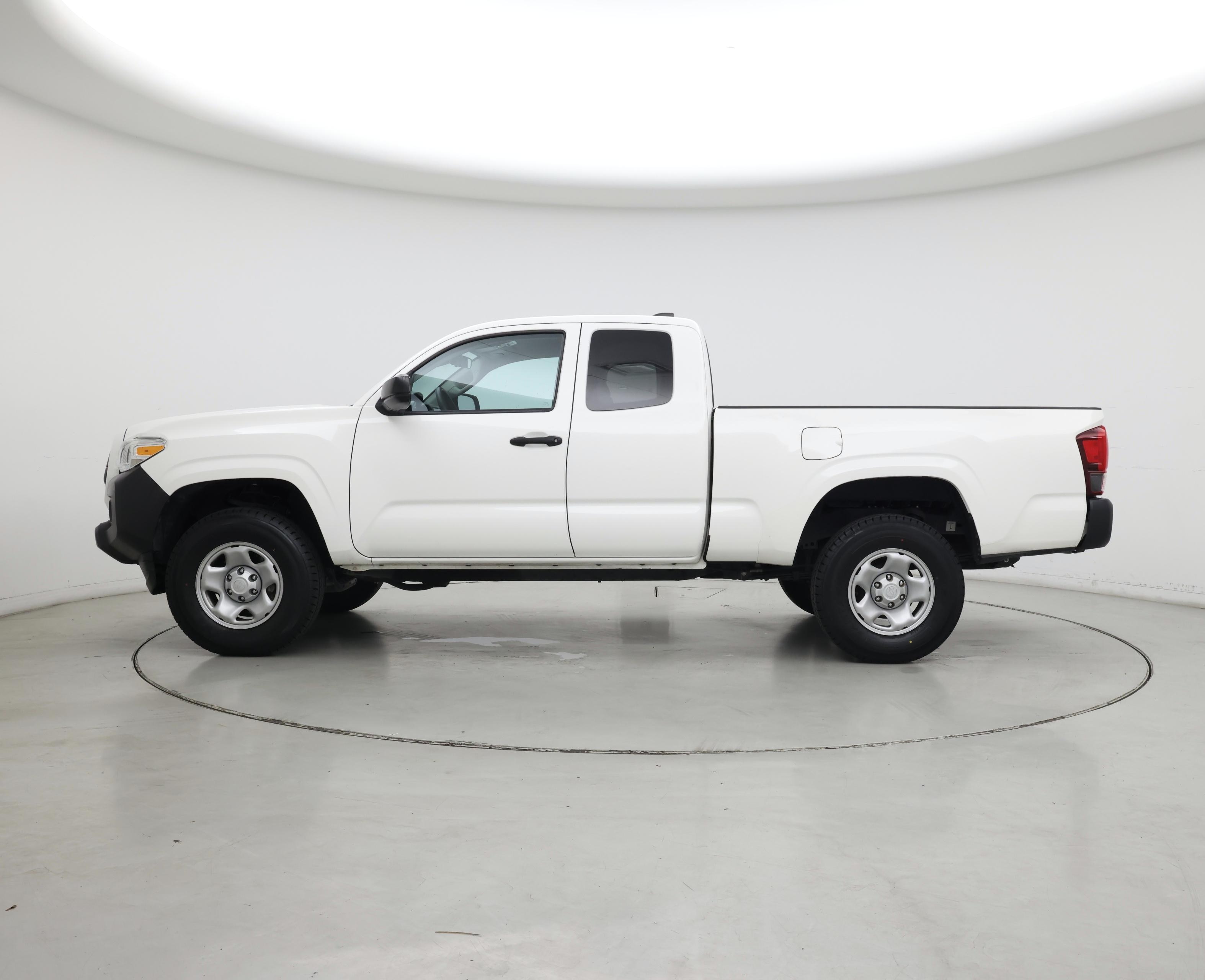 Thumbnail: 2020 Toyota Tacoma - 3