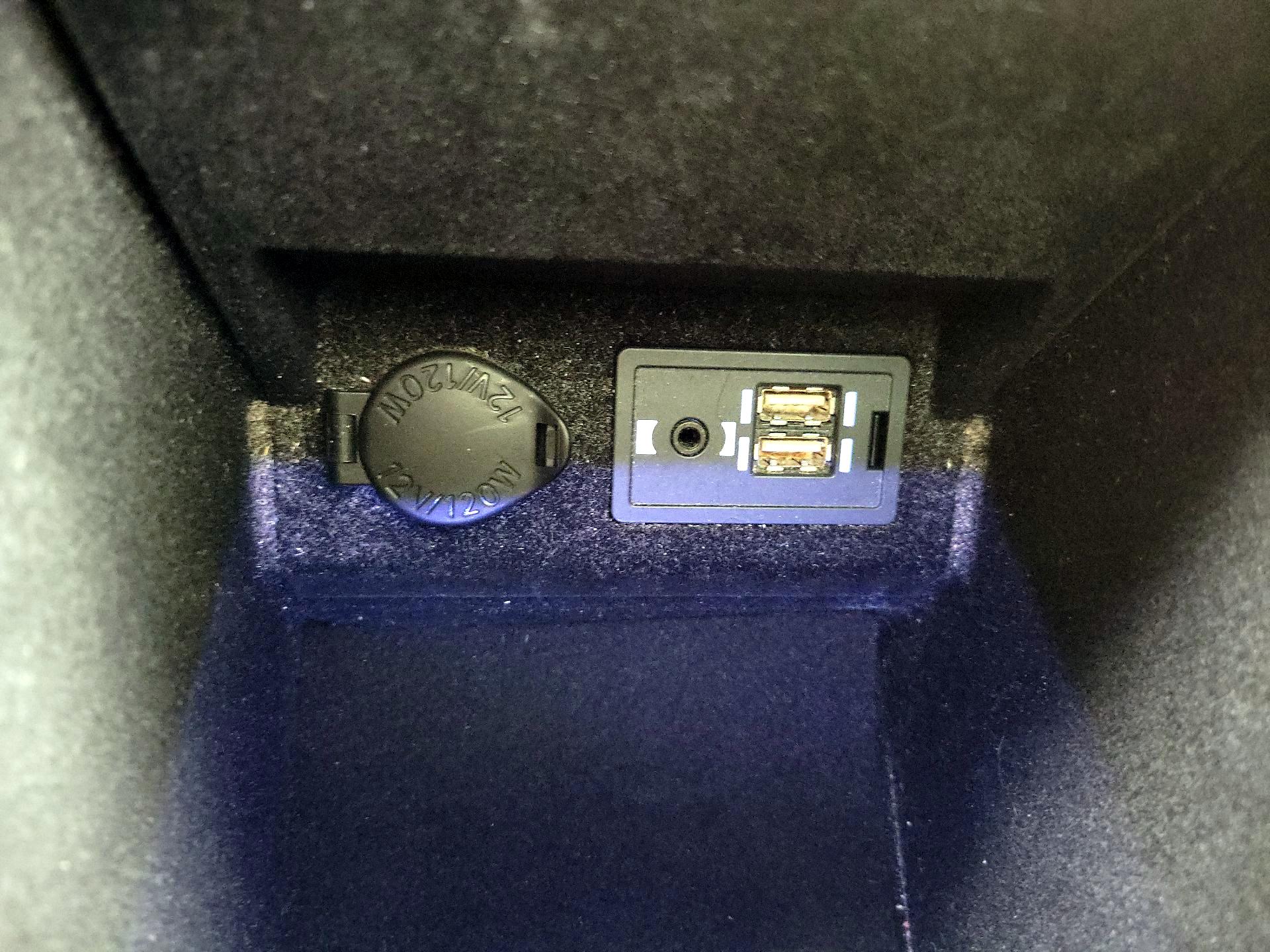 Thumbnail: 2015 Lexus ES - 18