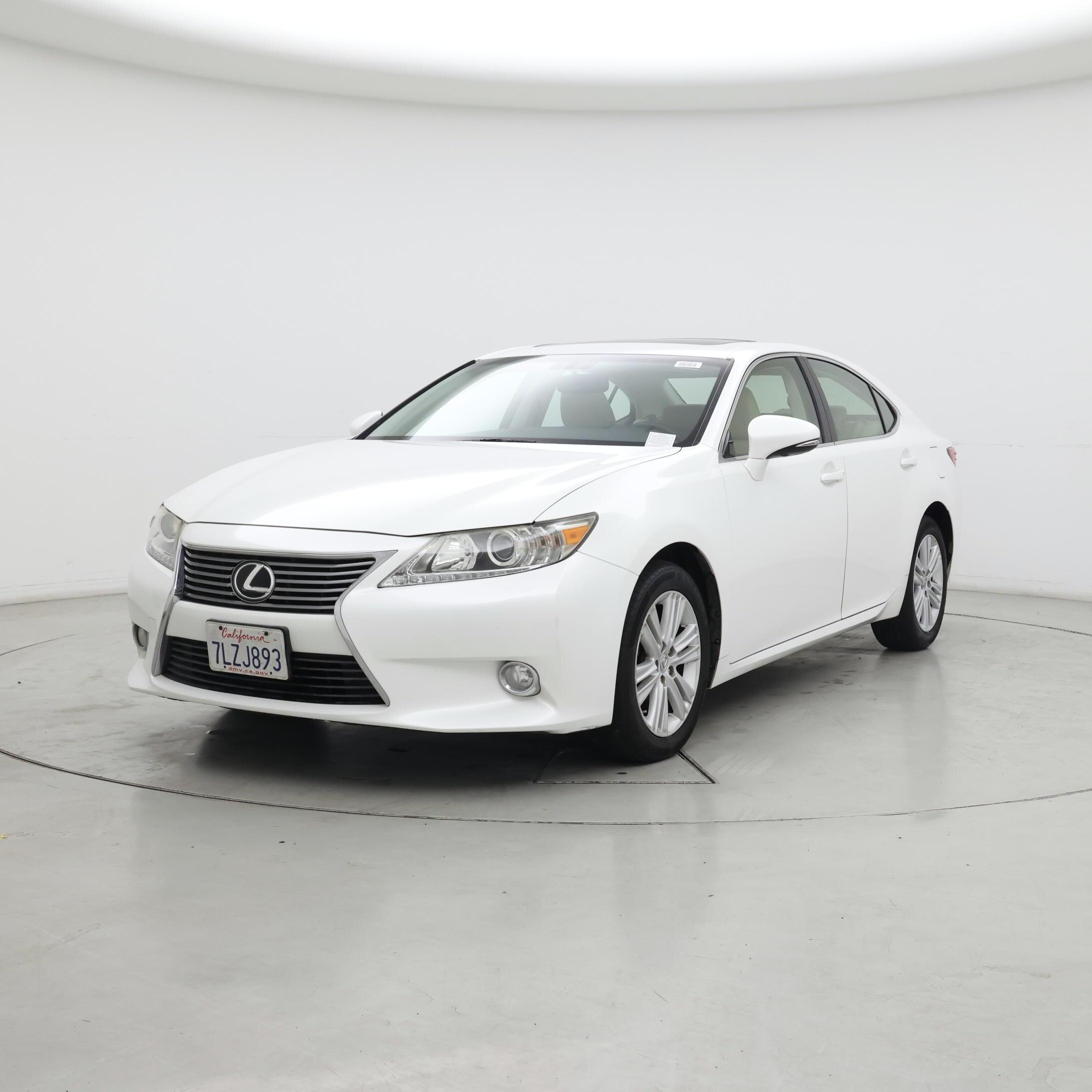 Thumbnail: 2015 Lexus ES - 4
