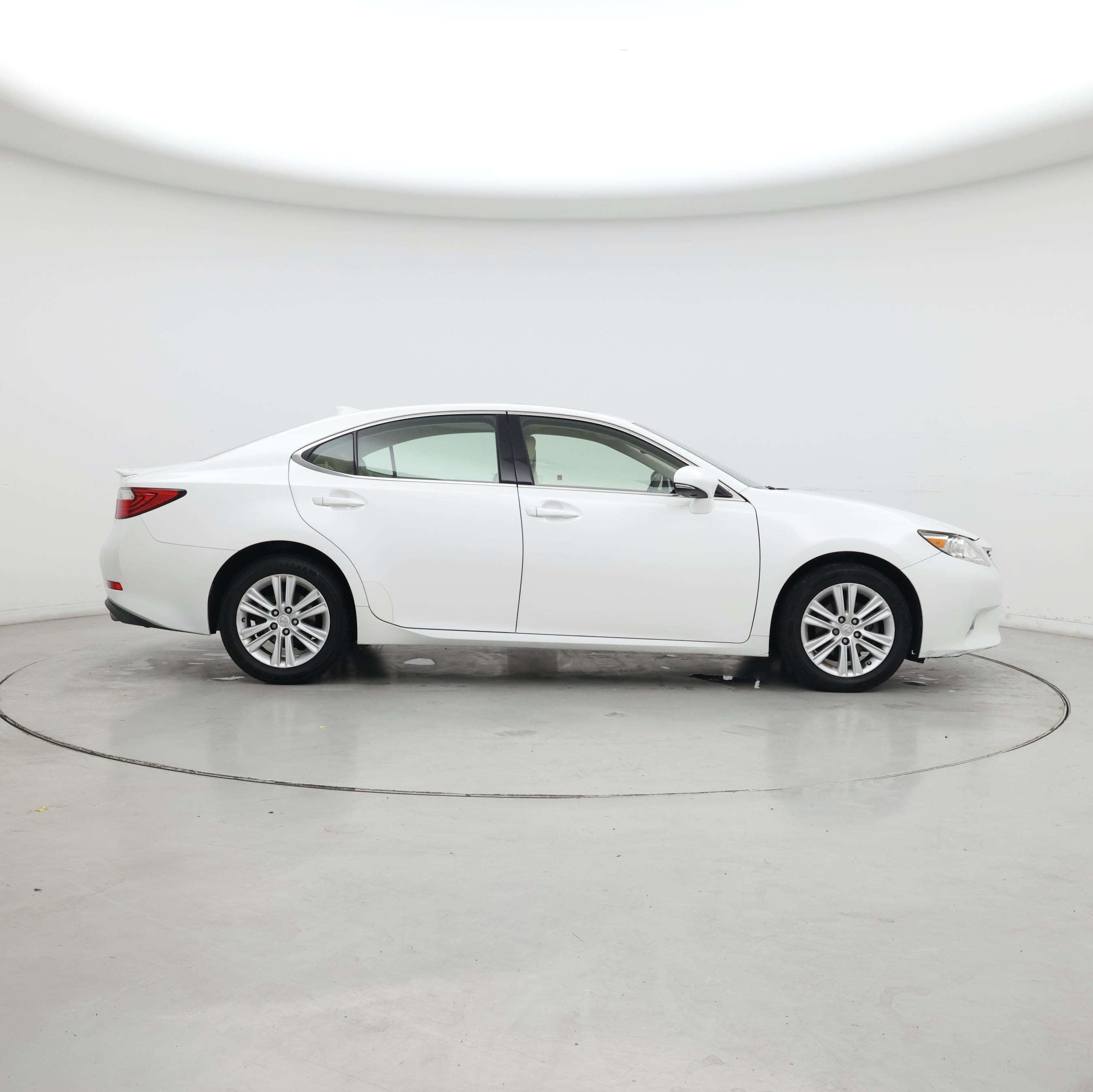Thumbnail: 2015 Lexus ES - 7