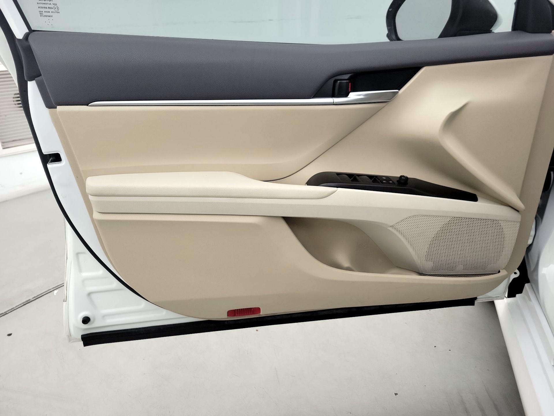 Thumbnail: 2023 Toyota Camry - 12