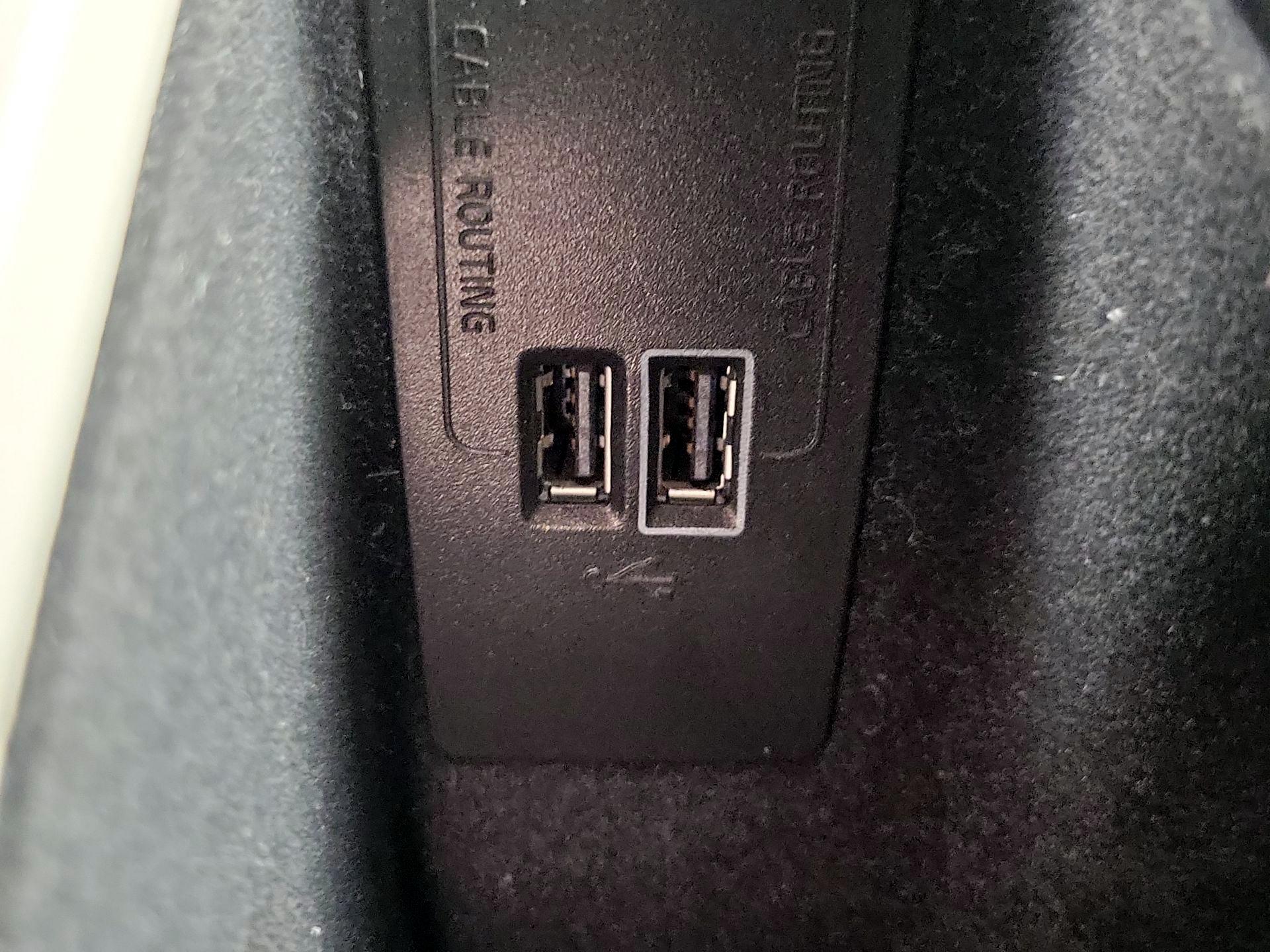 Thumbnail: 2019 Volvo XC60 - 18