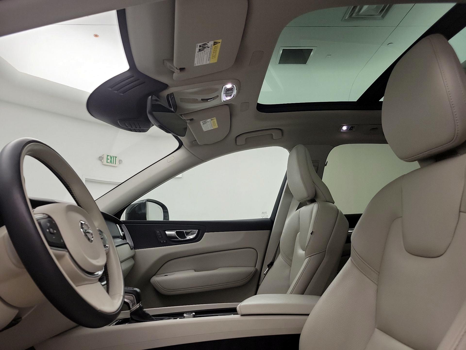 Thumbnail: 2019 Volvo XC60 - 19