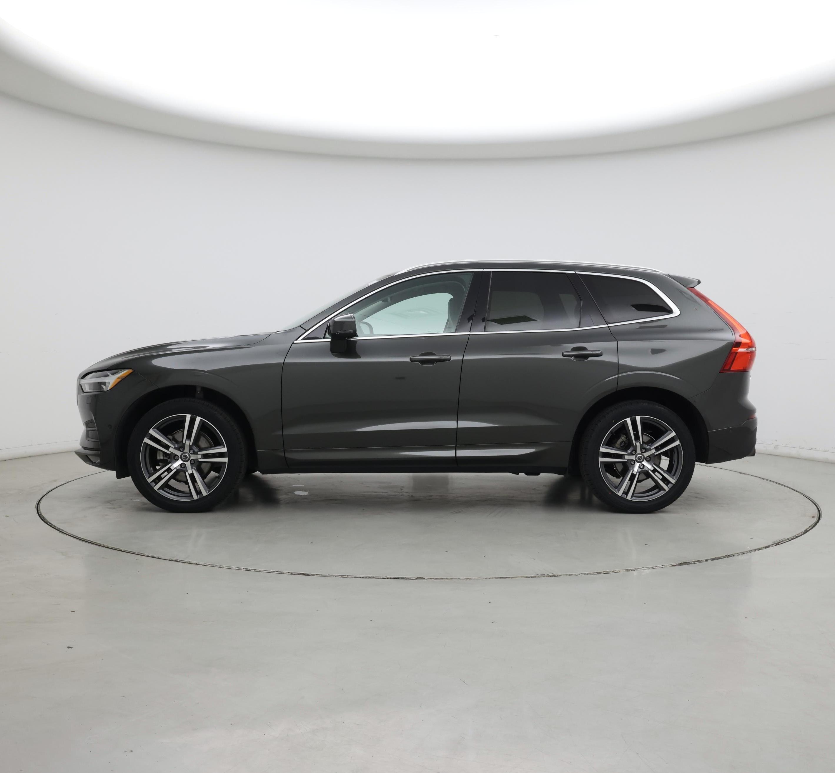 Thumbnail: 2019 Volvo XC60 - 3