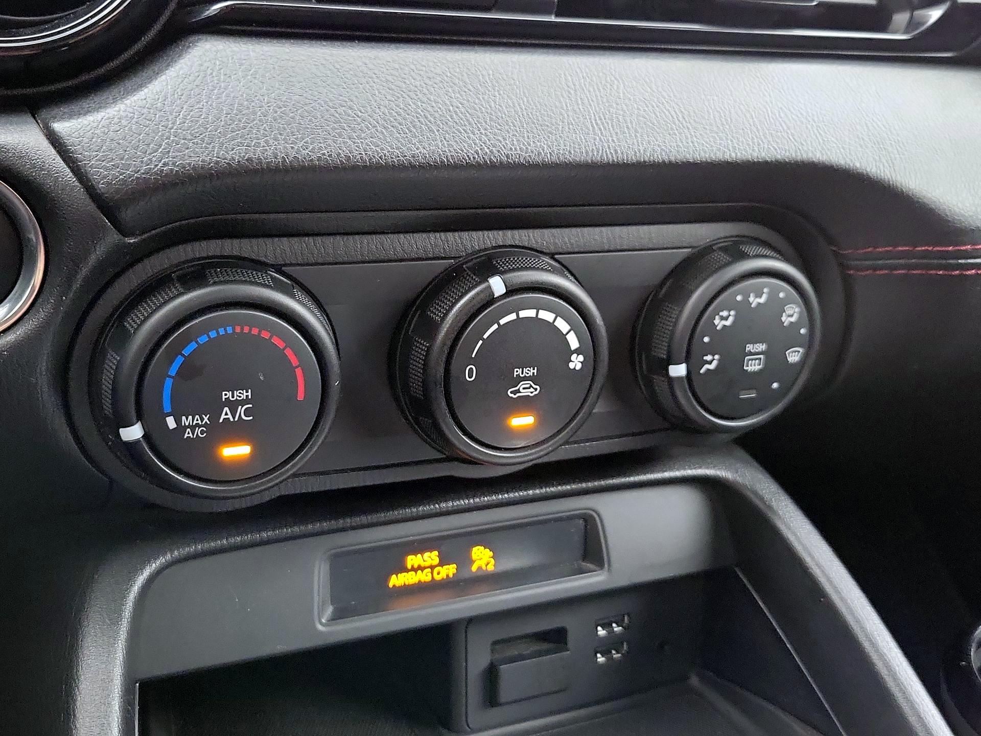 Thumbnail: 2016 Mazda MX-5 Miata - 15