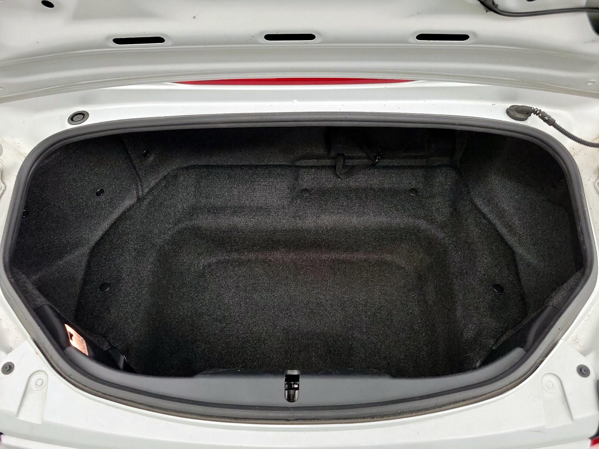 Thumbnail: 2016 Mazda MX-5 Miata - 18