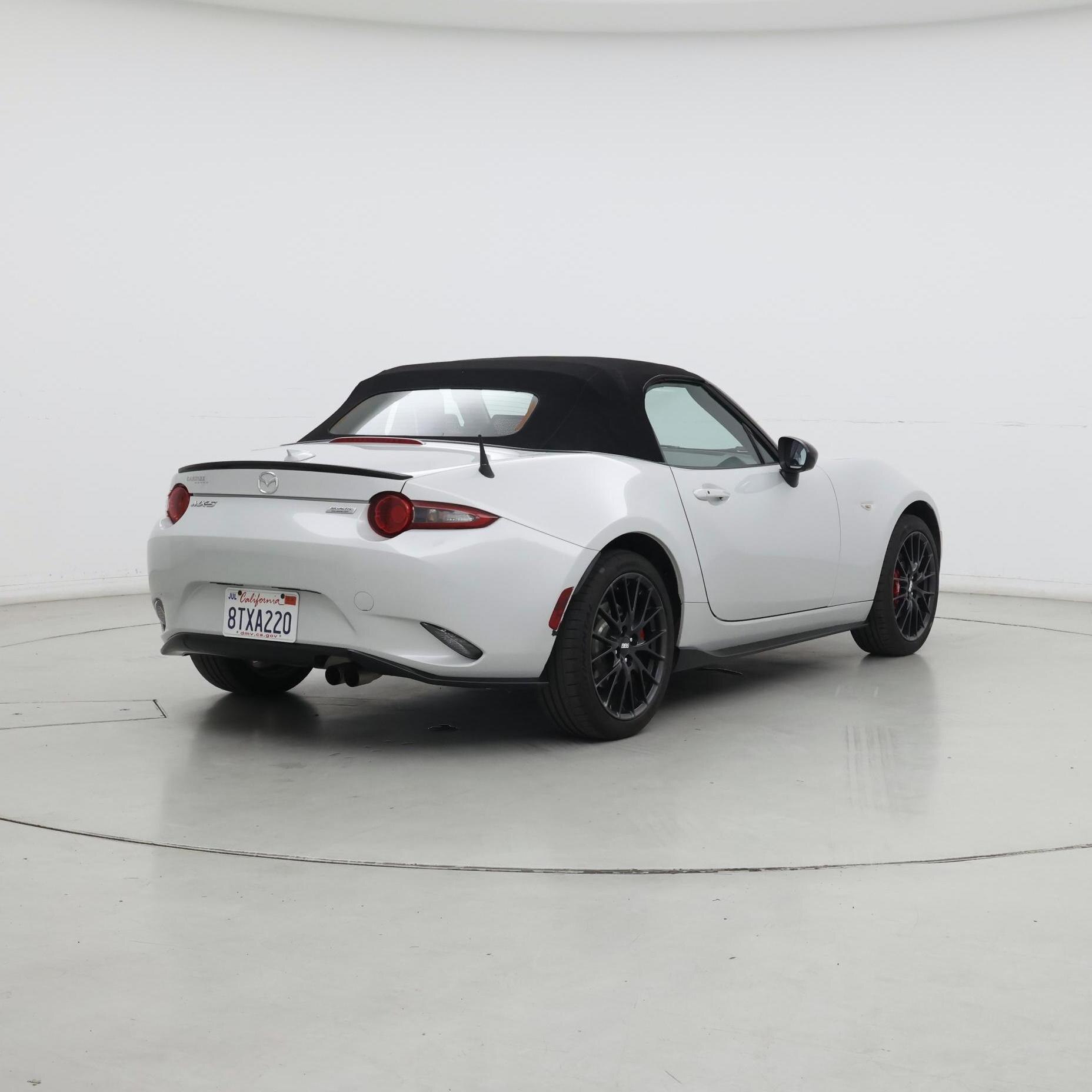 Thumbnail: 2016 Mazda MX-5 Miata - 8