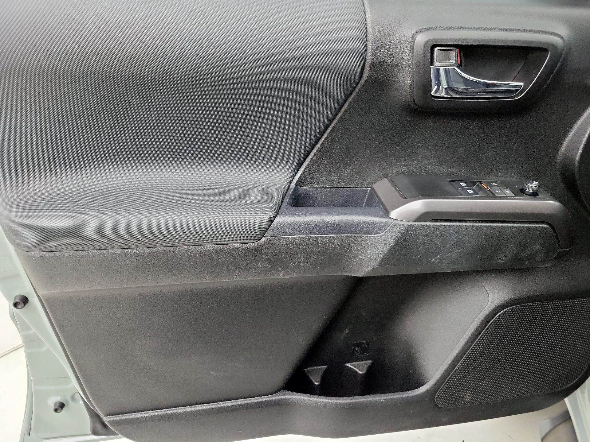 Thumbnail: 2022 Toyota Tacoma - 12