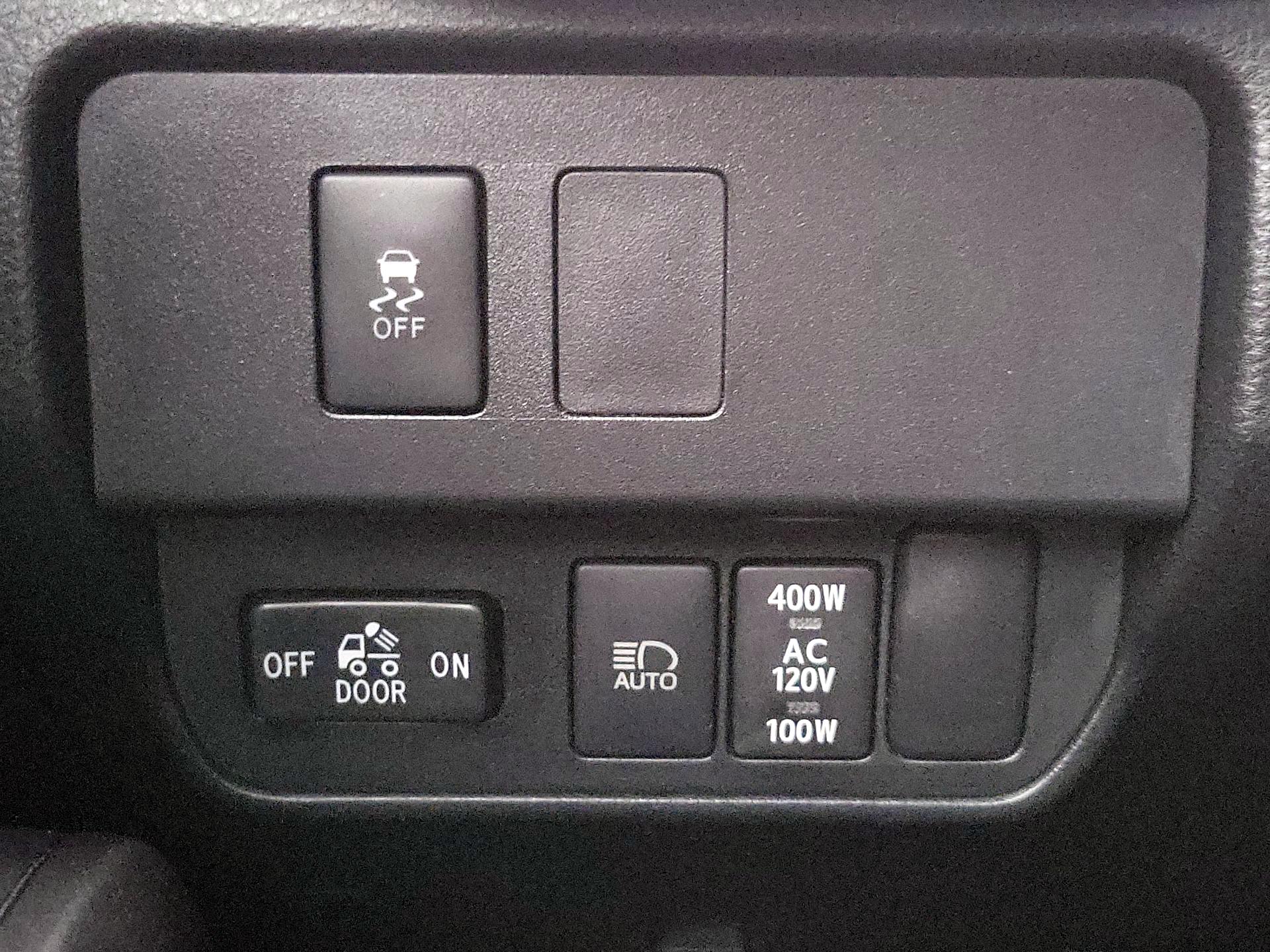 Thumbnail: 2022 Toyota Tacoma - 13