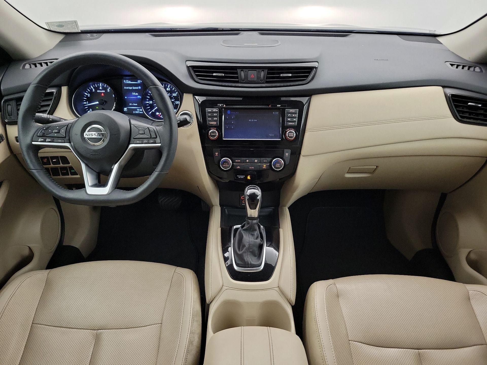 Thumbnail: 2017 Nissan Rogue - 9