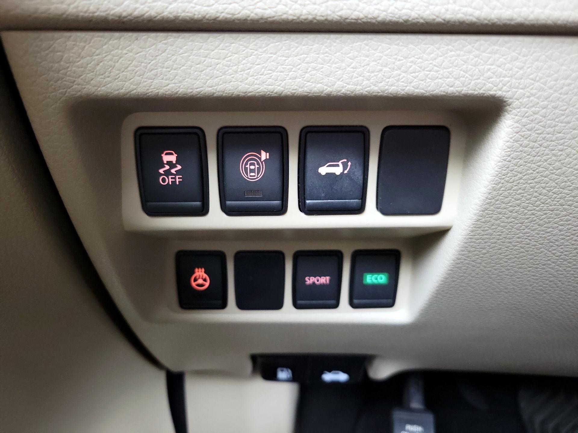 Thumbnail: 2017 Nissan Rogue - 13