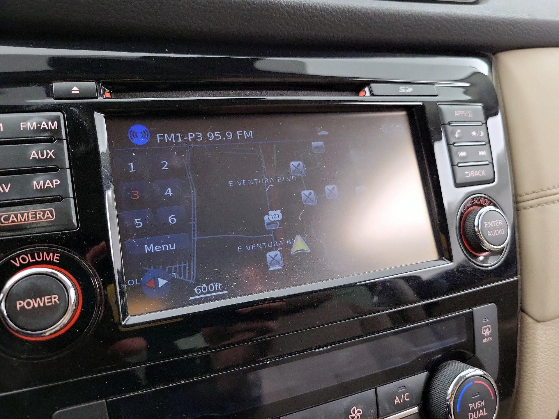 Thumbnail: 2017 Nissan Rogue - 14