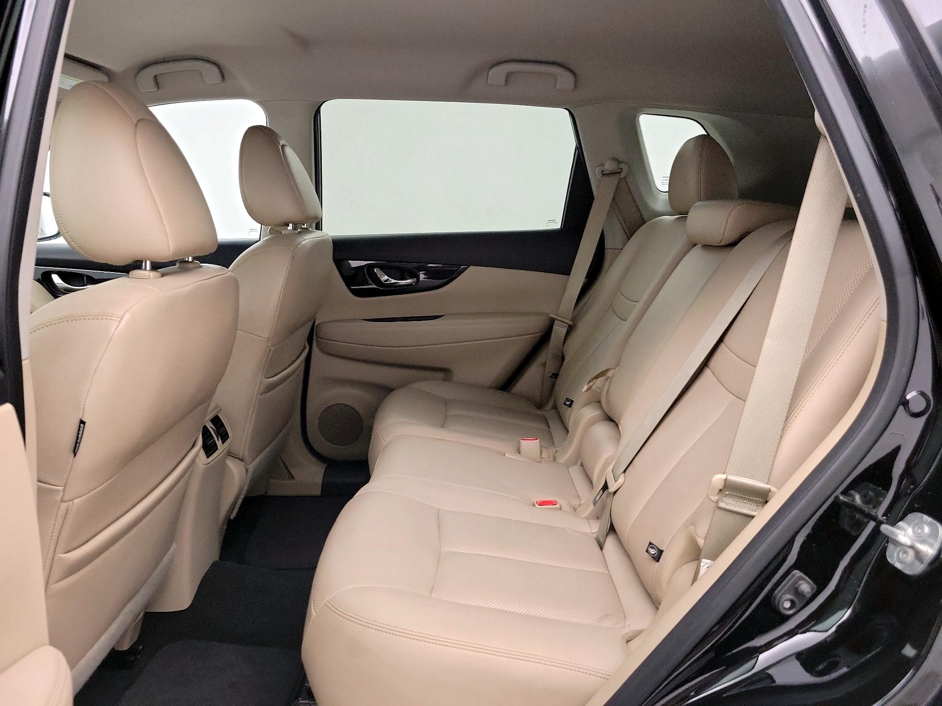 Thumbnail: 2017 Nissan Rogue - 20