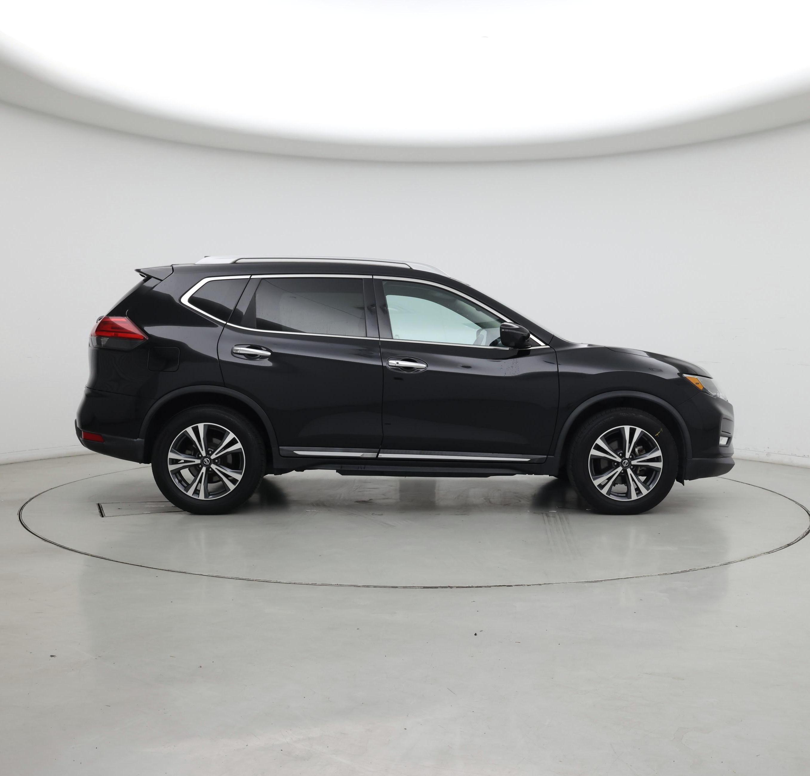 Thumbnail: 2017 Nissan Rogue - 7