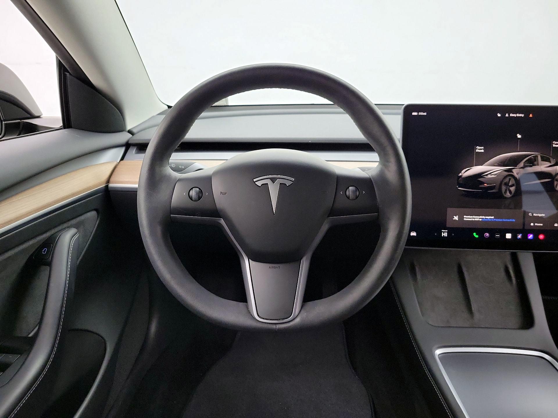 Thumbnail: 2023 Tesla Model 3 - 10