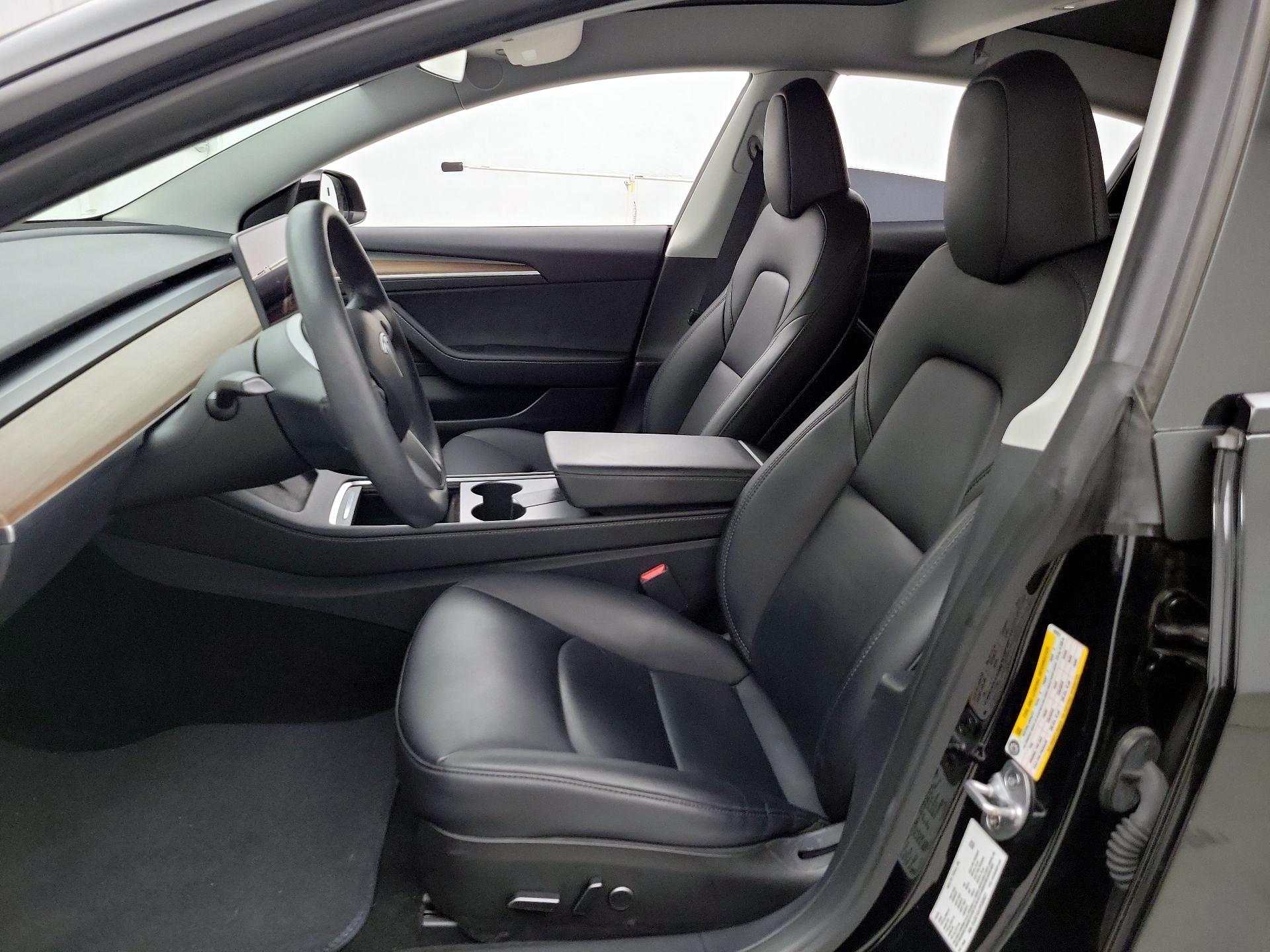 Thumbnail: 2023 Tesla Model 3 - 11