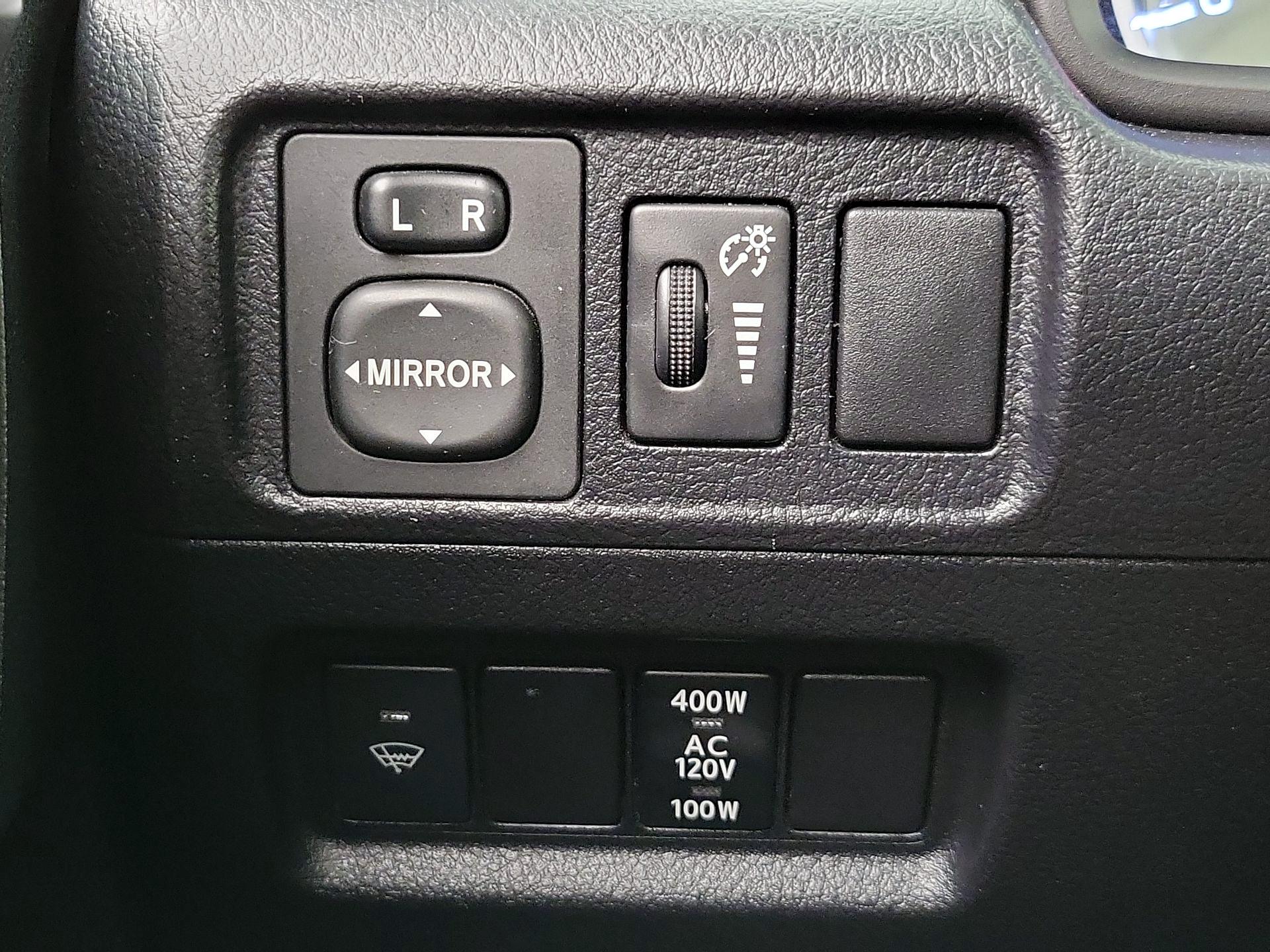 Thumbnail: 2019 Toyota 4Runner - 13