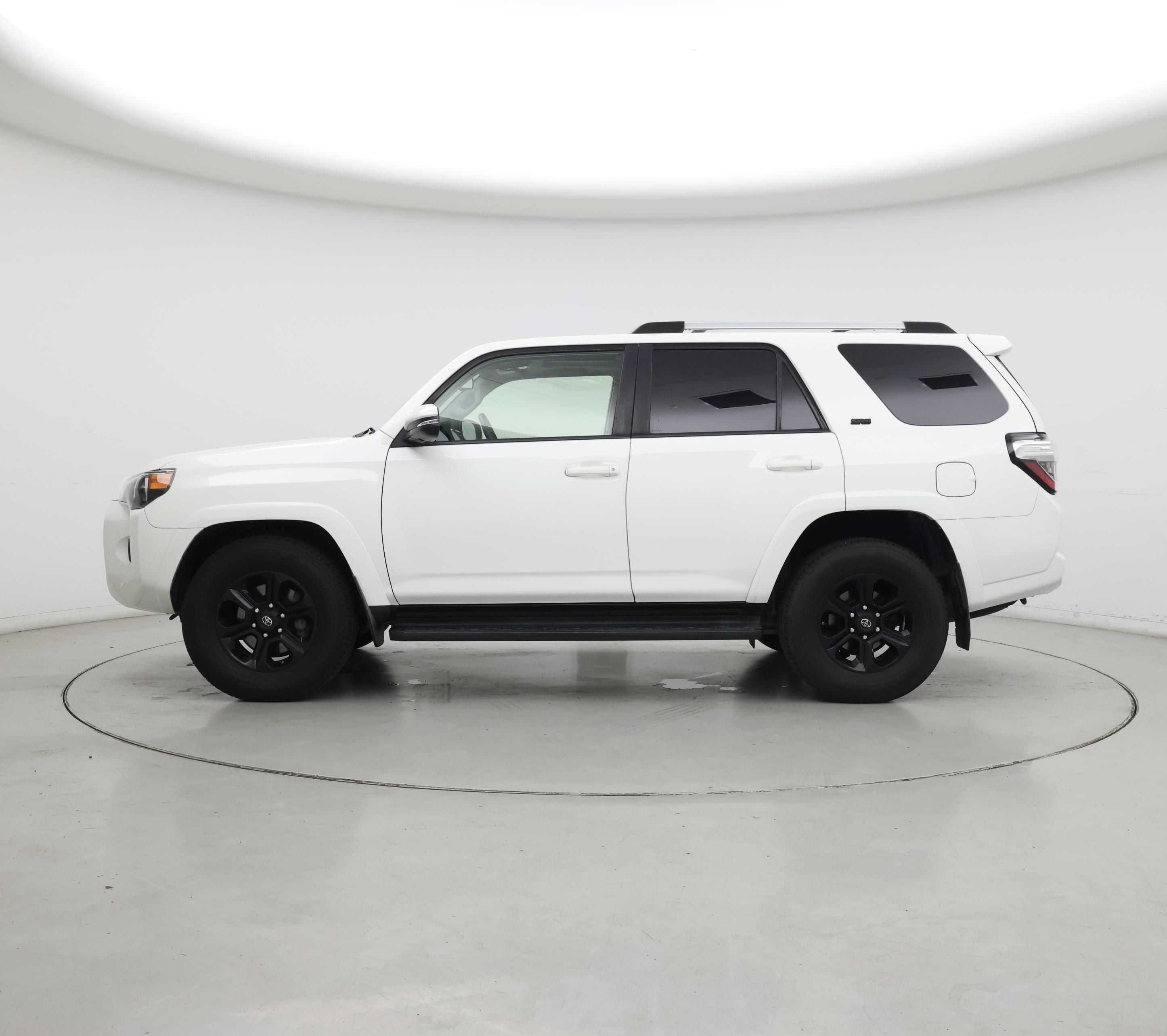 Thumbnail: 2019 Toyota 4Runner - 3