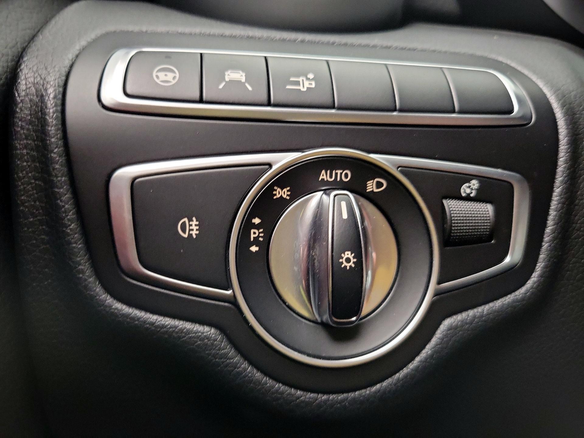 Thumbnail: 2019 Mercedes-Benz C-Class - 13