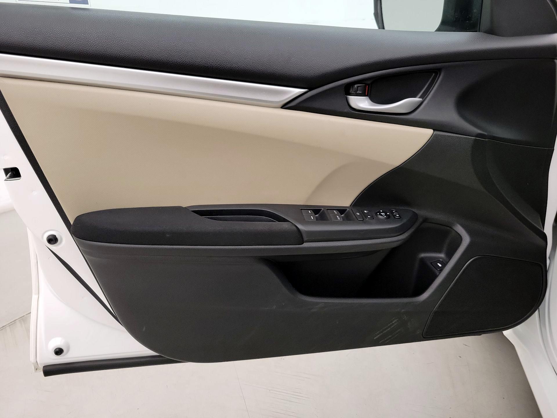 Thumbnail: 2017 Honda Civic - 12