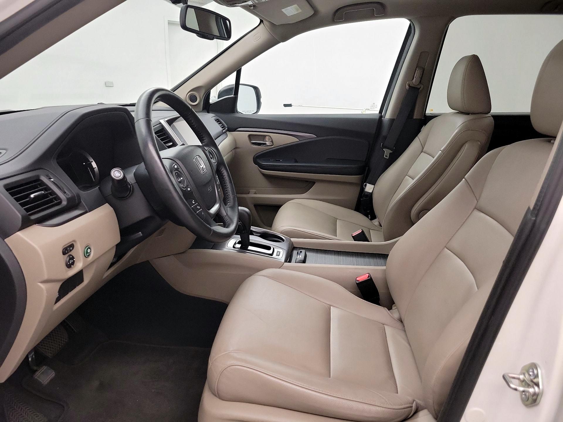 Thumbnail: 2016 Honda Pilot - 11