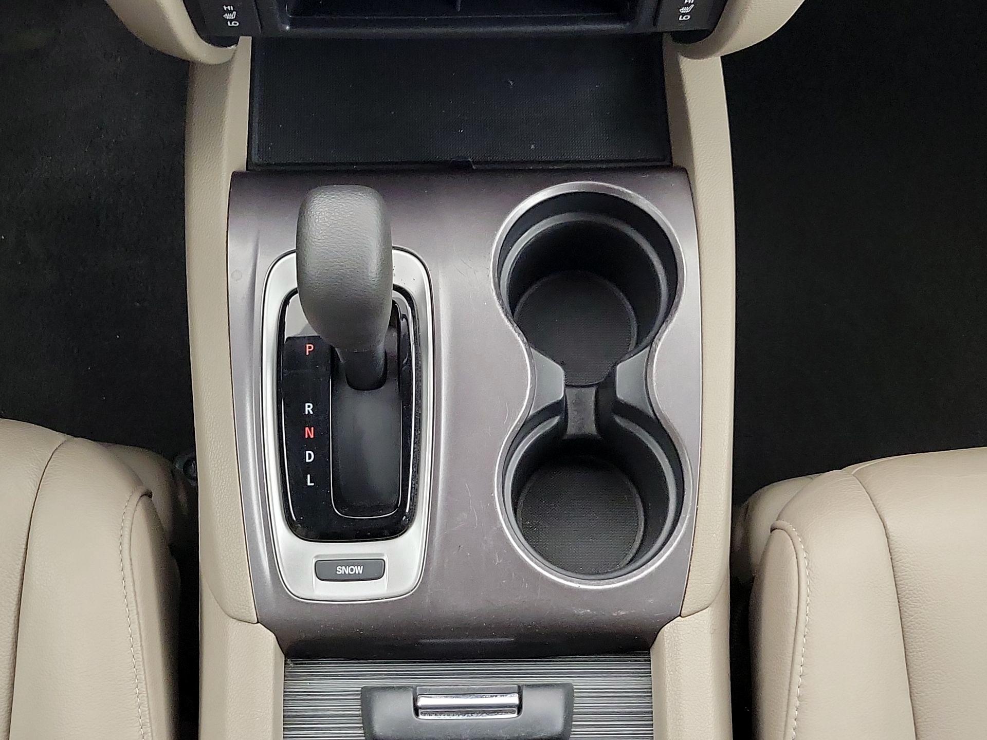 Thumbnail: 2016 Honda Pilot - 17