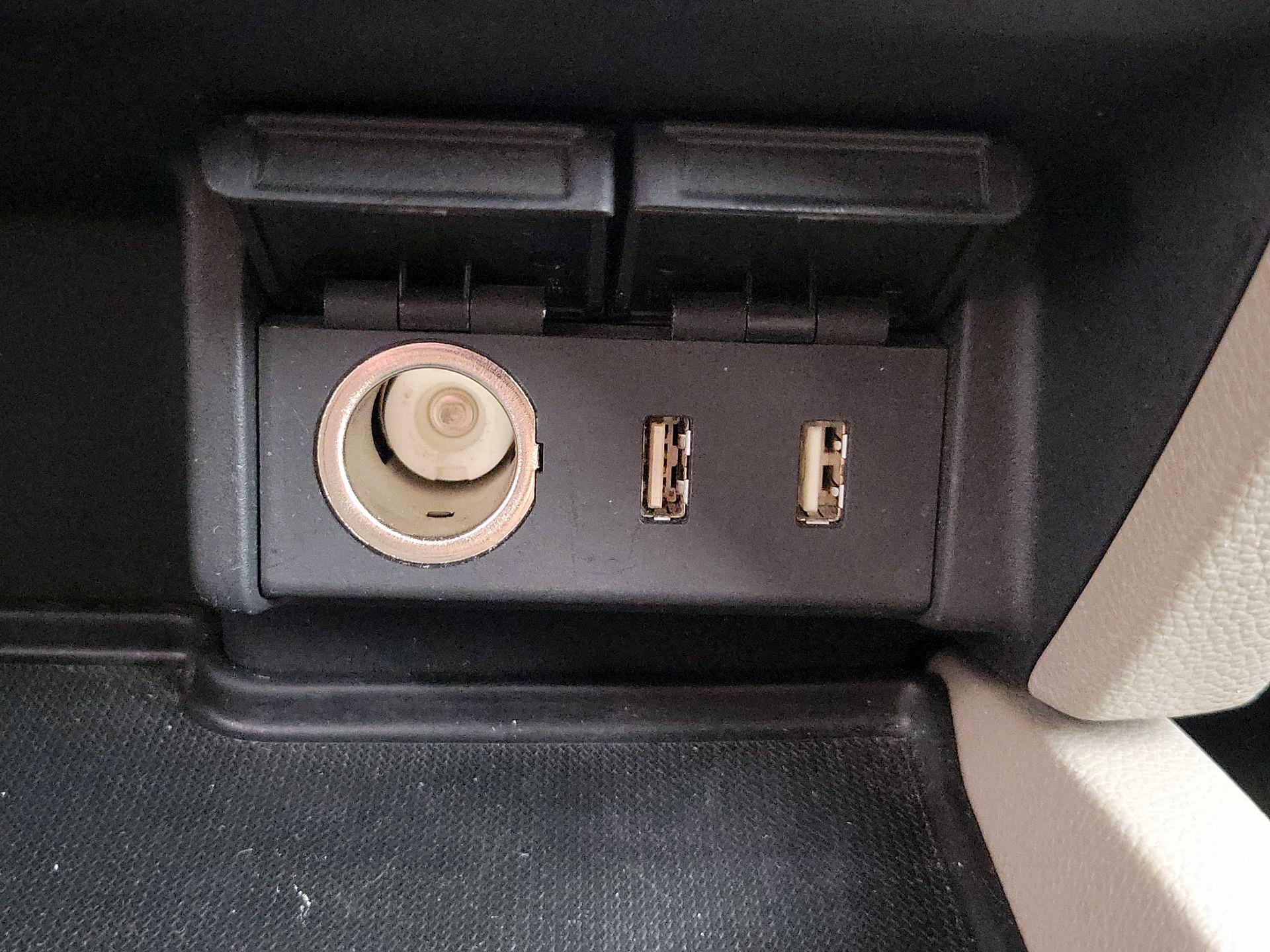 Thumbnail: 2016 Honda Pilot - 18