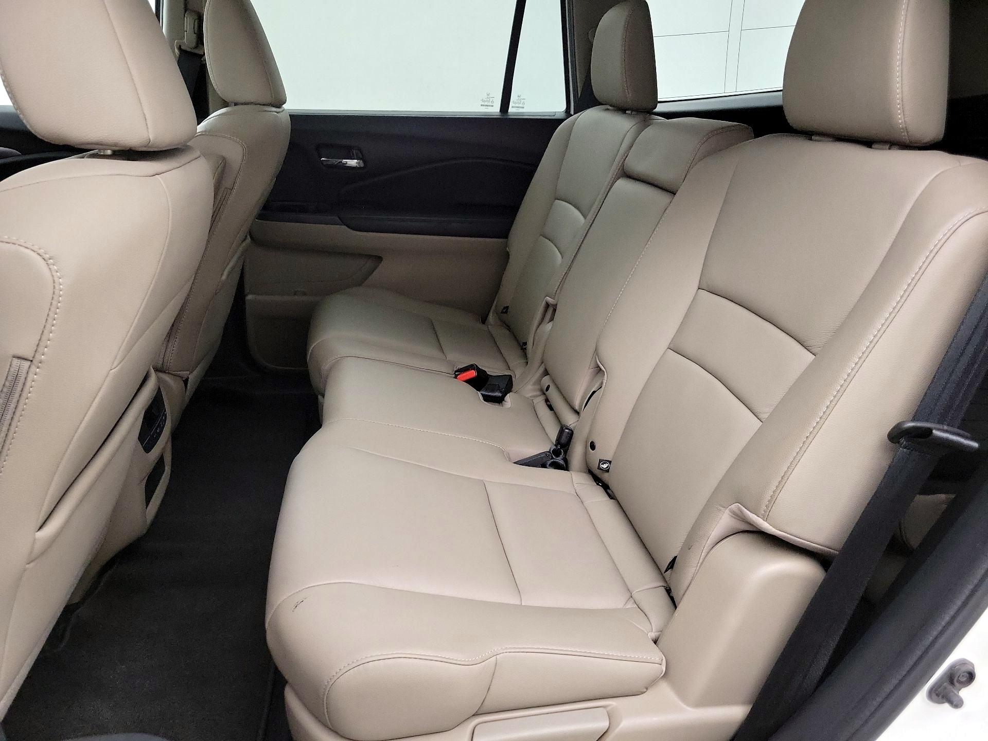 Thumbnail: 2016 Honda Pilot - 20