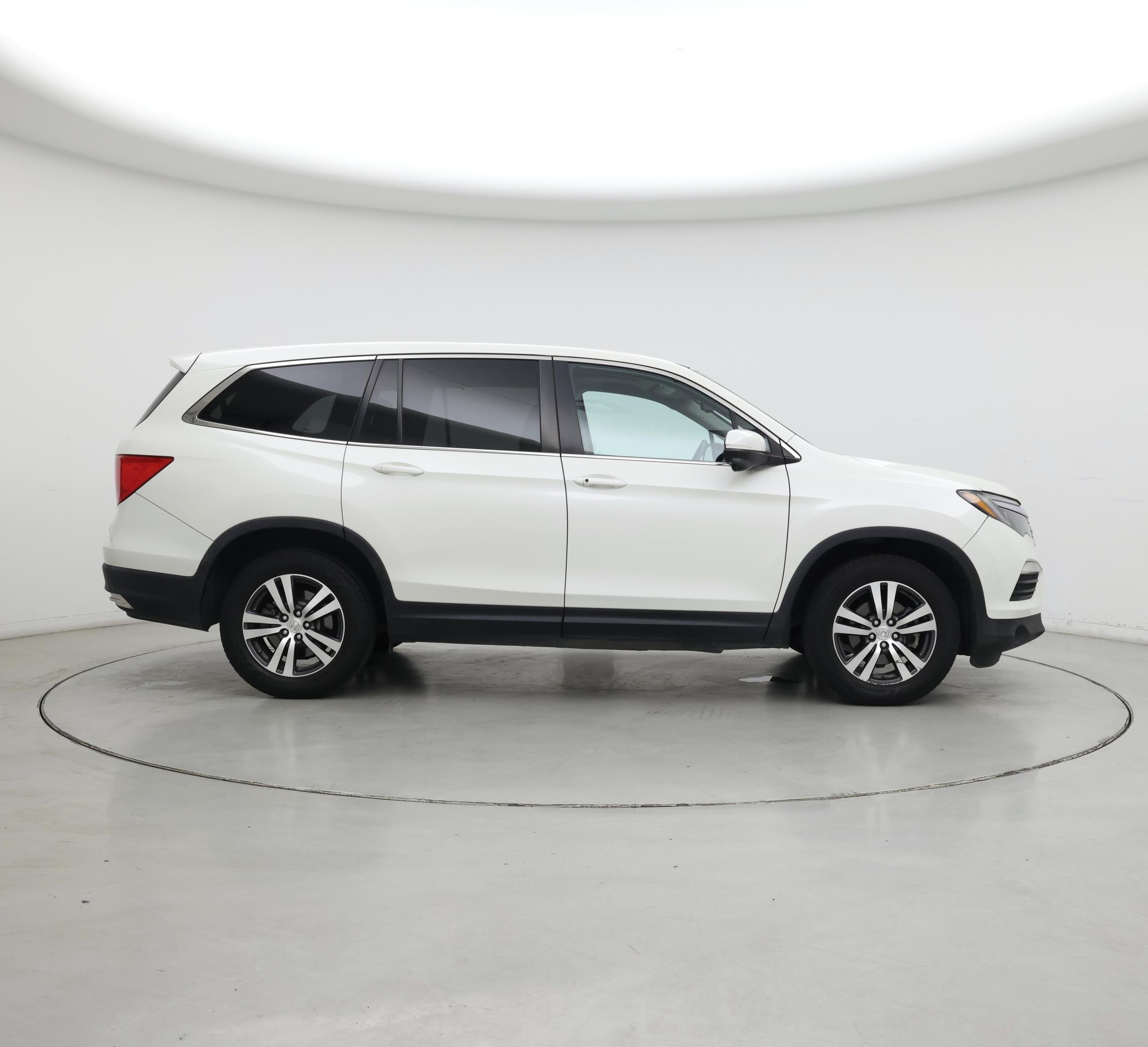 Thumbnail: 2016 Honda Pilot - 7