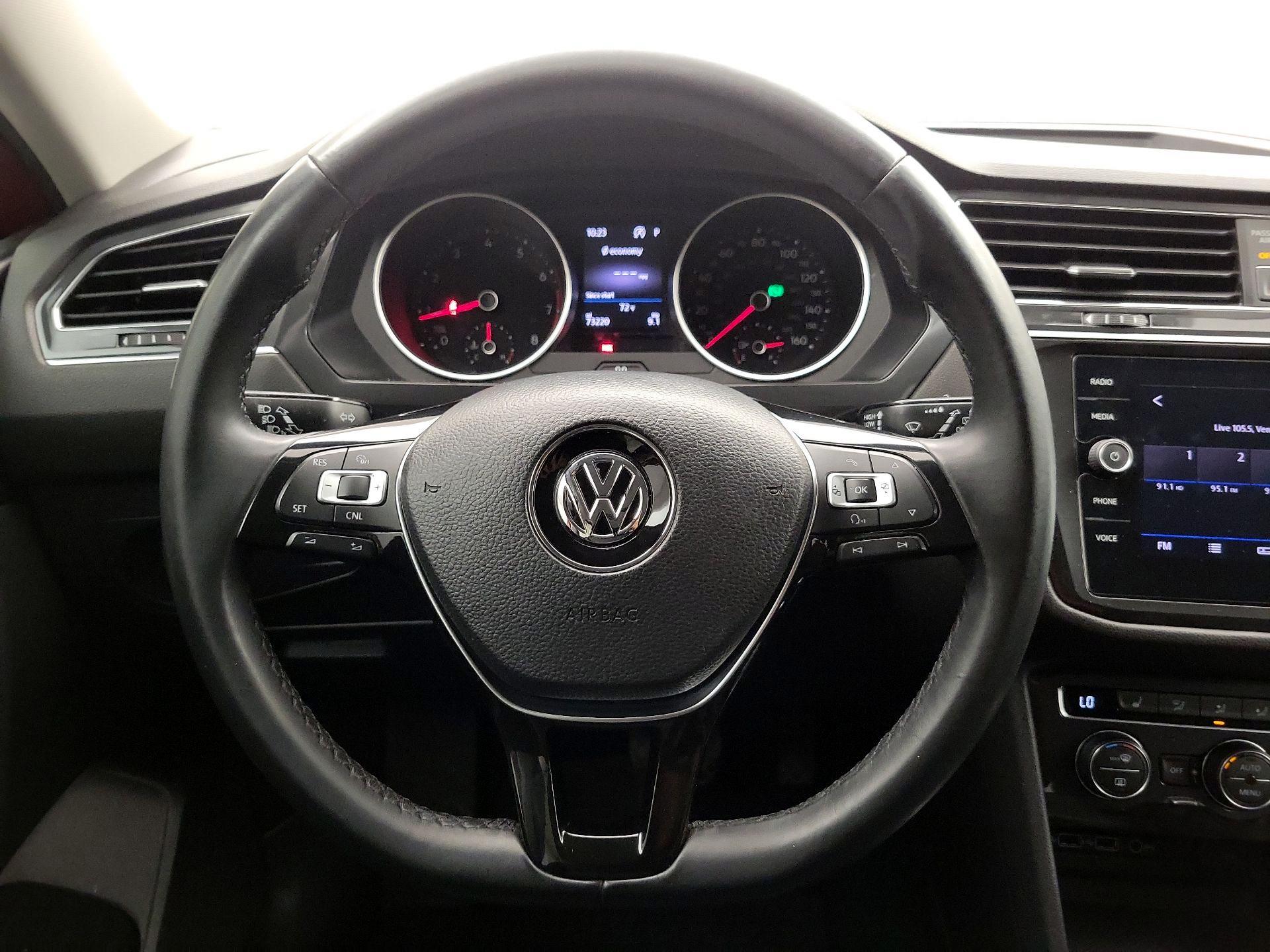 Thumbnail: 2018 Volkswagen Tiguan - 10