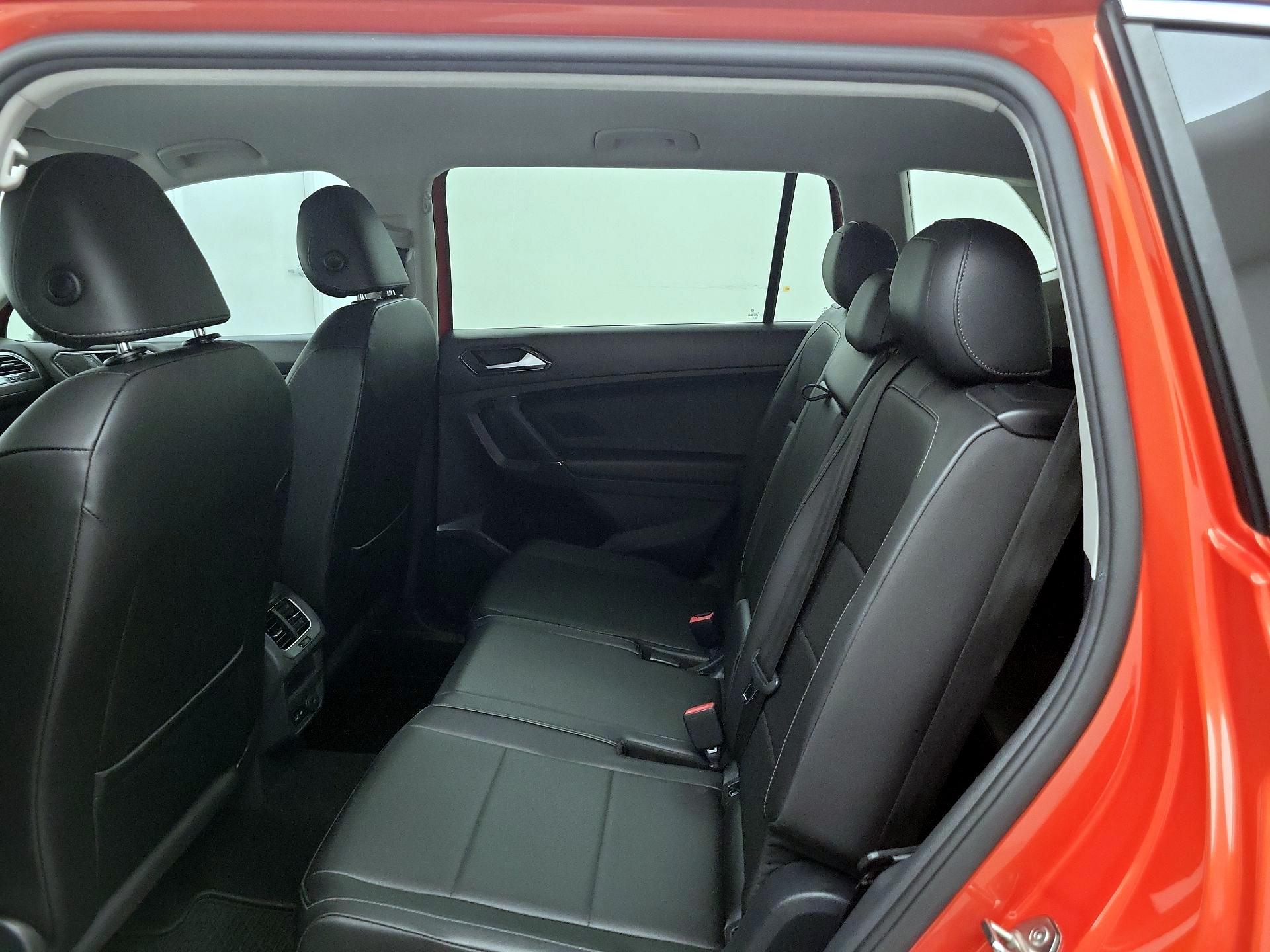 Thumbnail: 2018 Volkswagen Tiguan - 19