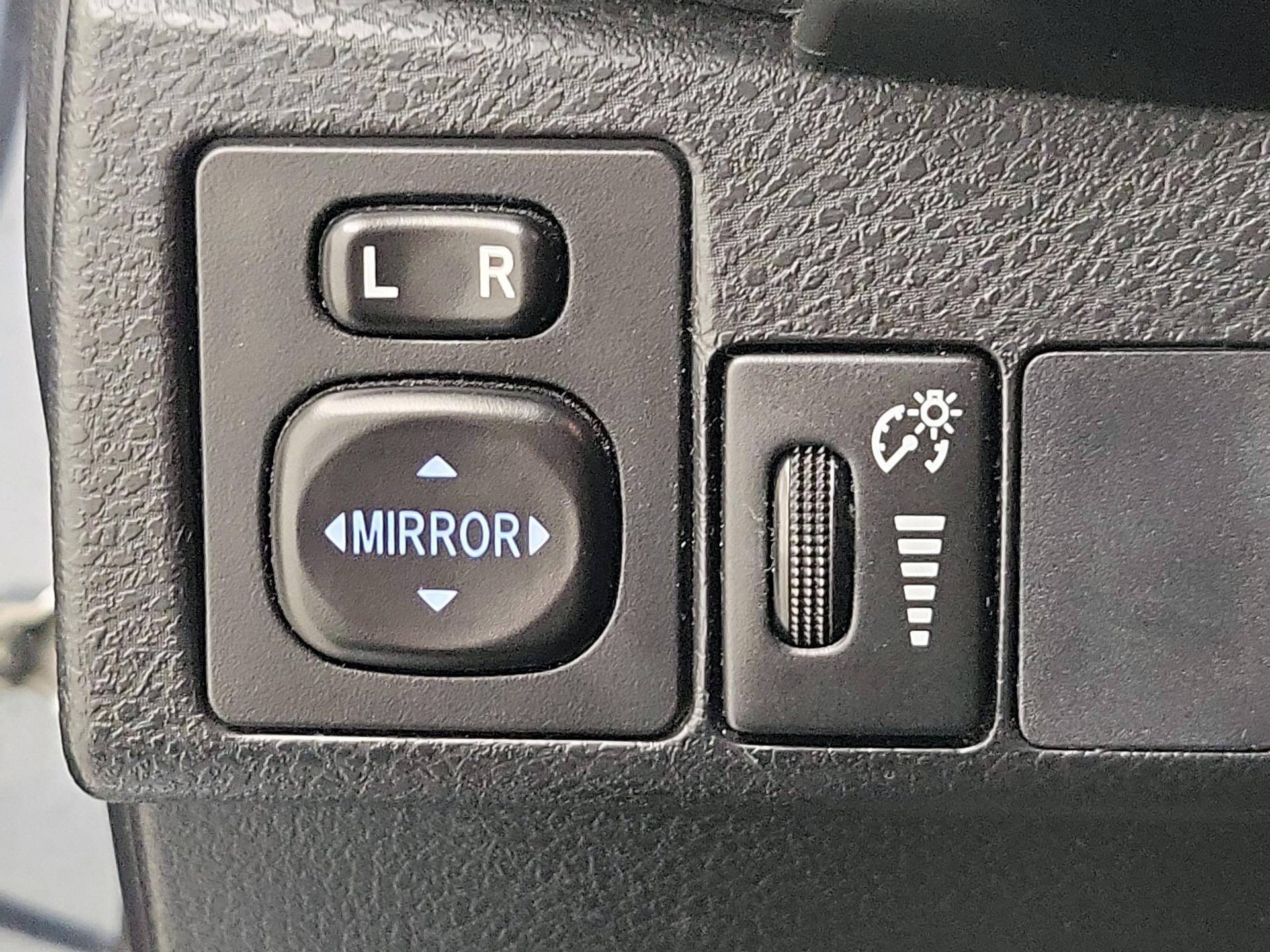 Thumbnail: 2018 Toyota Corolla - 13