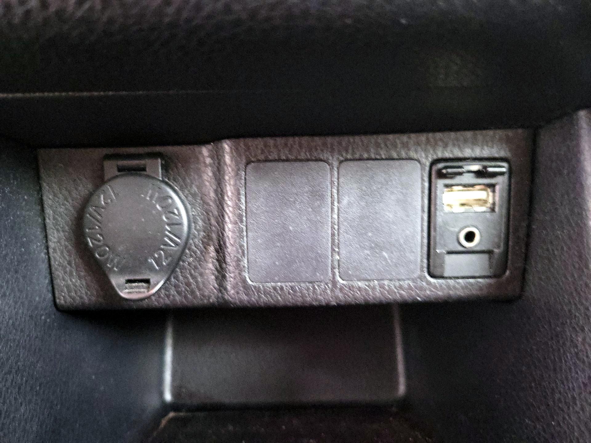 Thumbnail: 2018 Toyota Corolla - 18