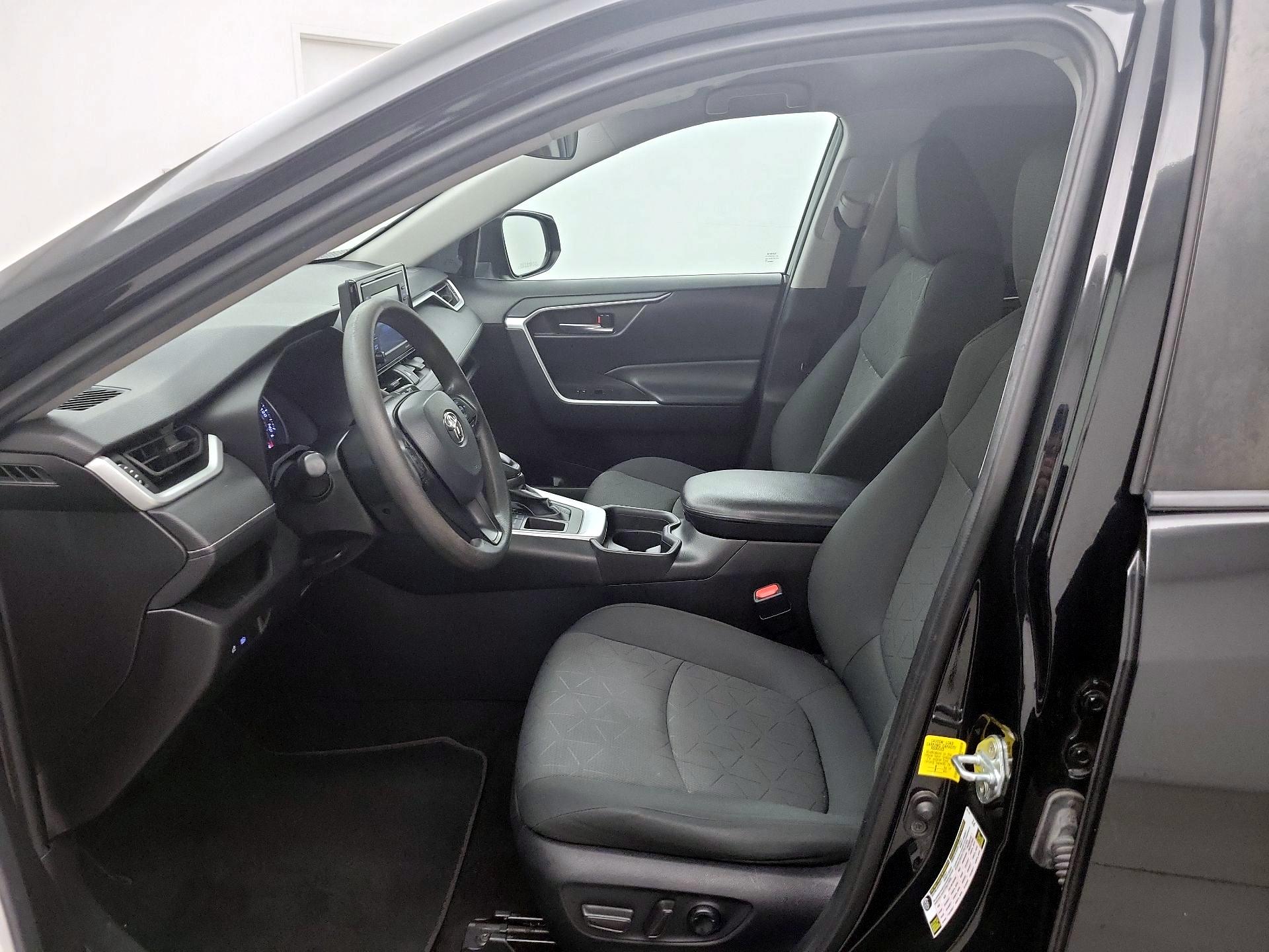 Thumbnail: 2021 Toyota RAV4 - 11