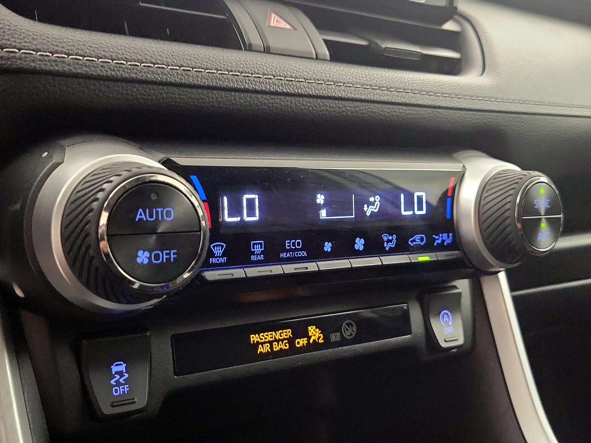 Thumbnail: 2021 Toyota RAV4 - 16