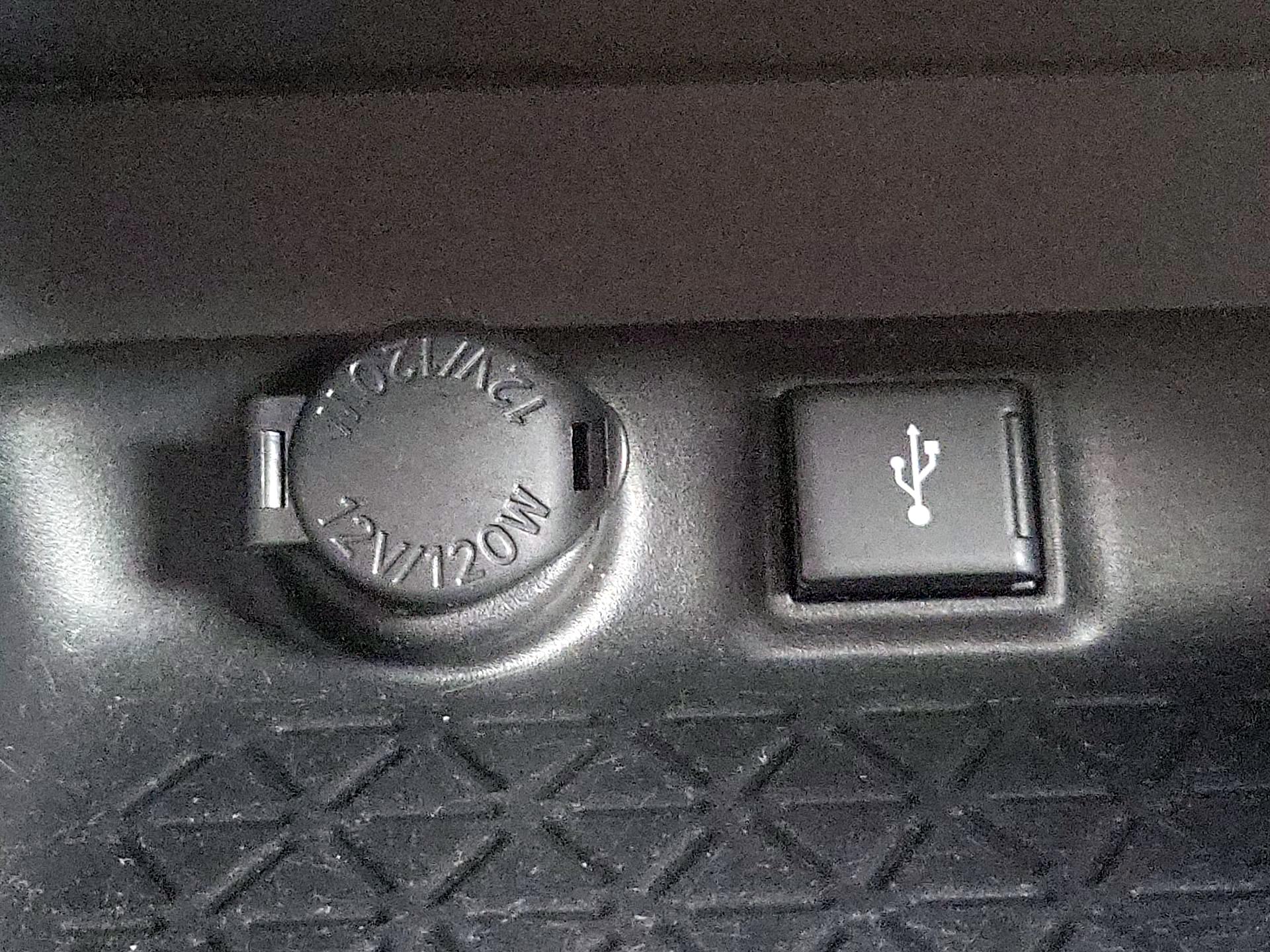 Thumbnail: 2021 Toyota RAV4 - 18