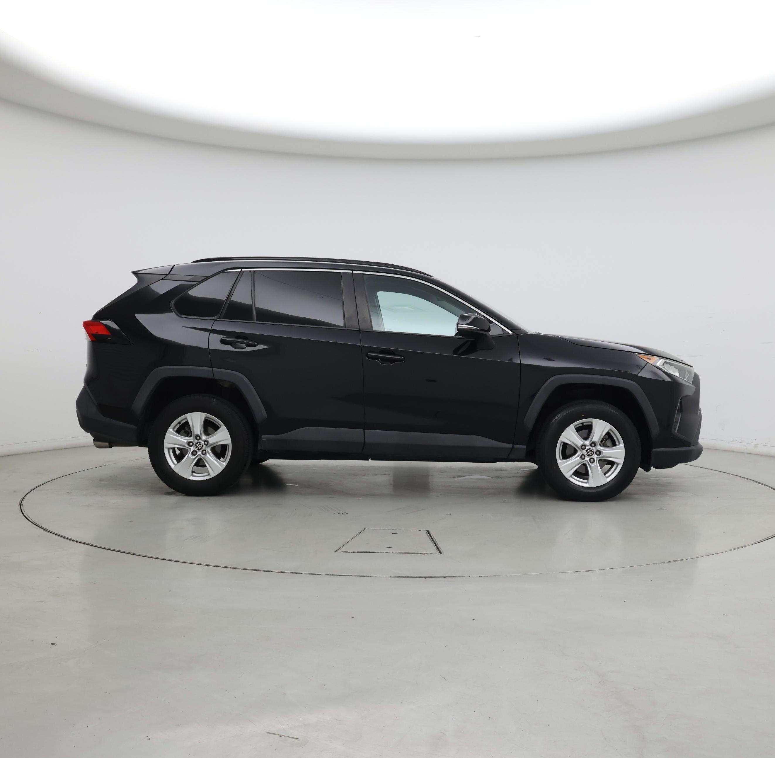 Thumbnail: 2021 Toyota RAV4 - 7
