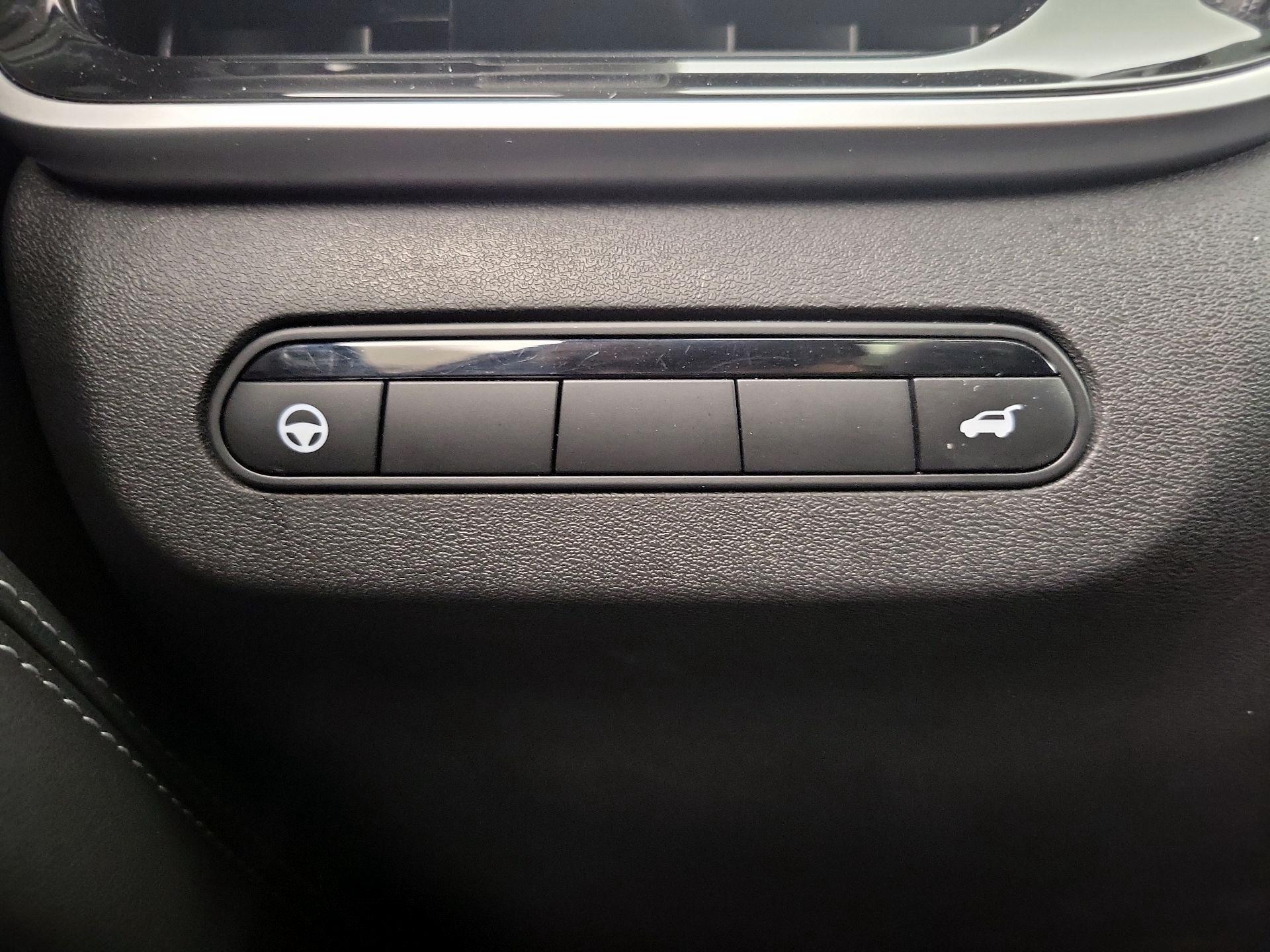 Thumbnail: 2022 INFINITI QX60 - 13