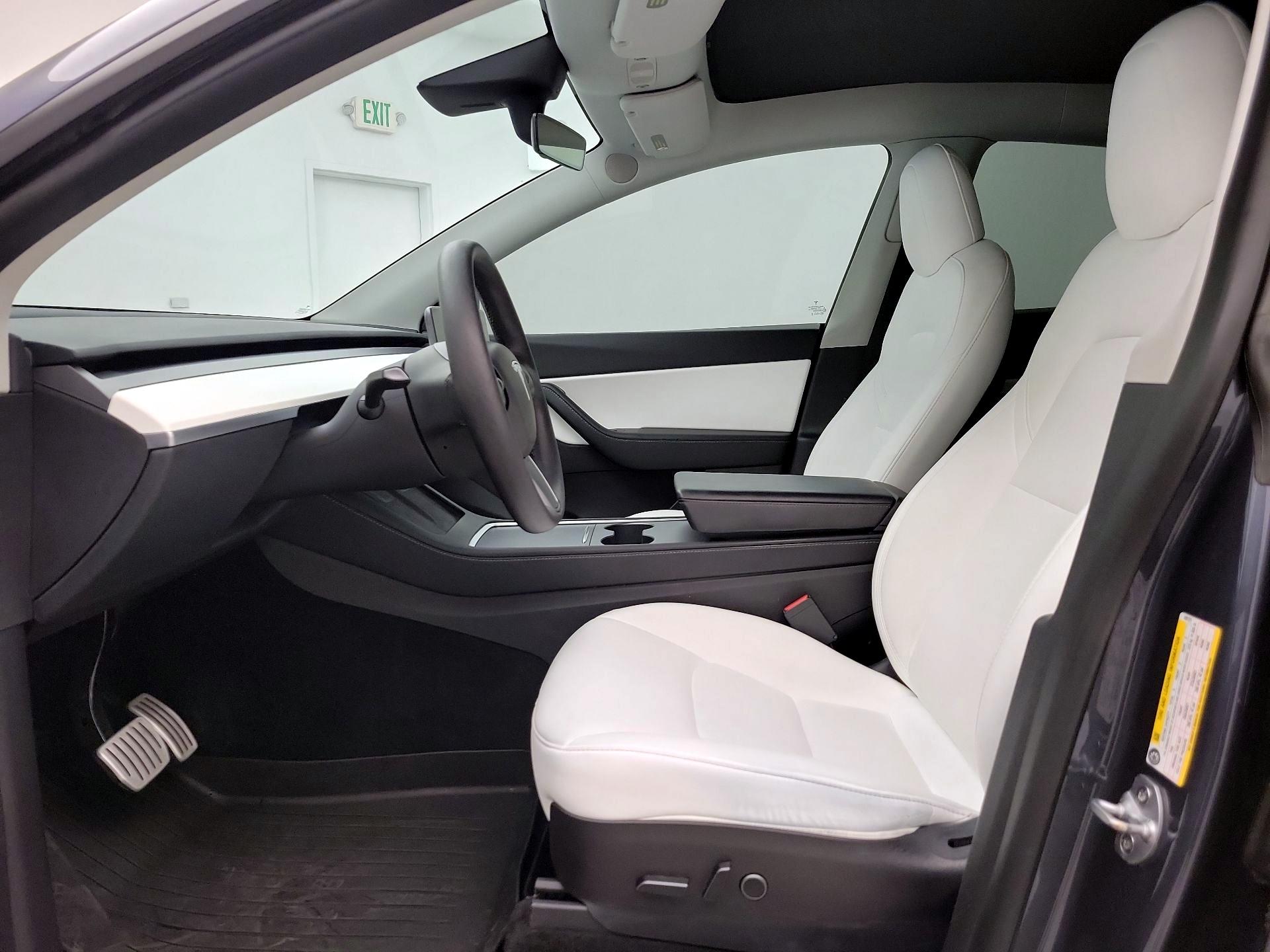 Thumbnail: 2022 Tesla Model Y - 11