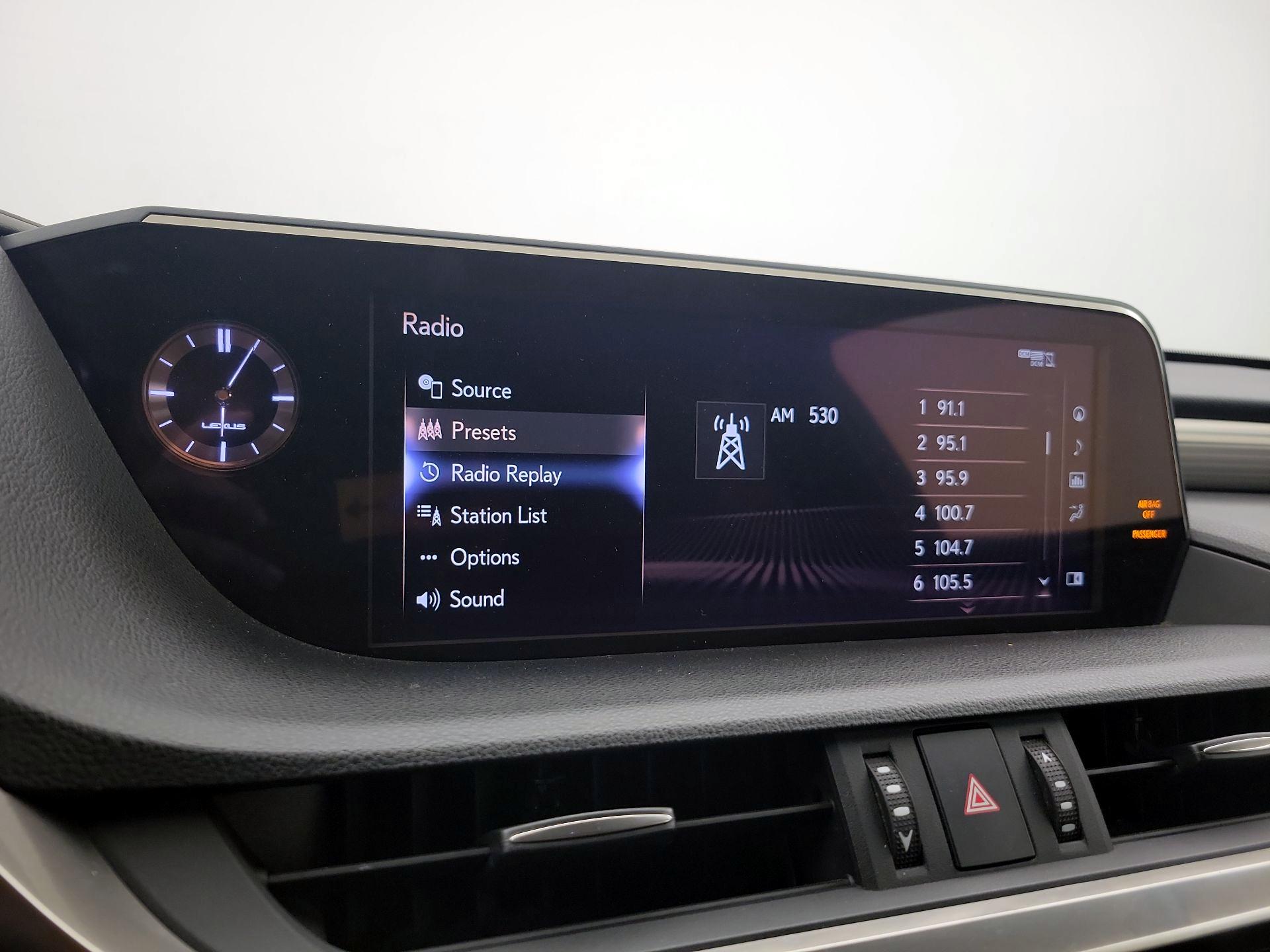 Thumbnail: 2019 Lexus ES - 16