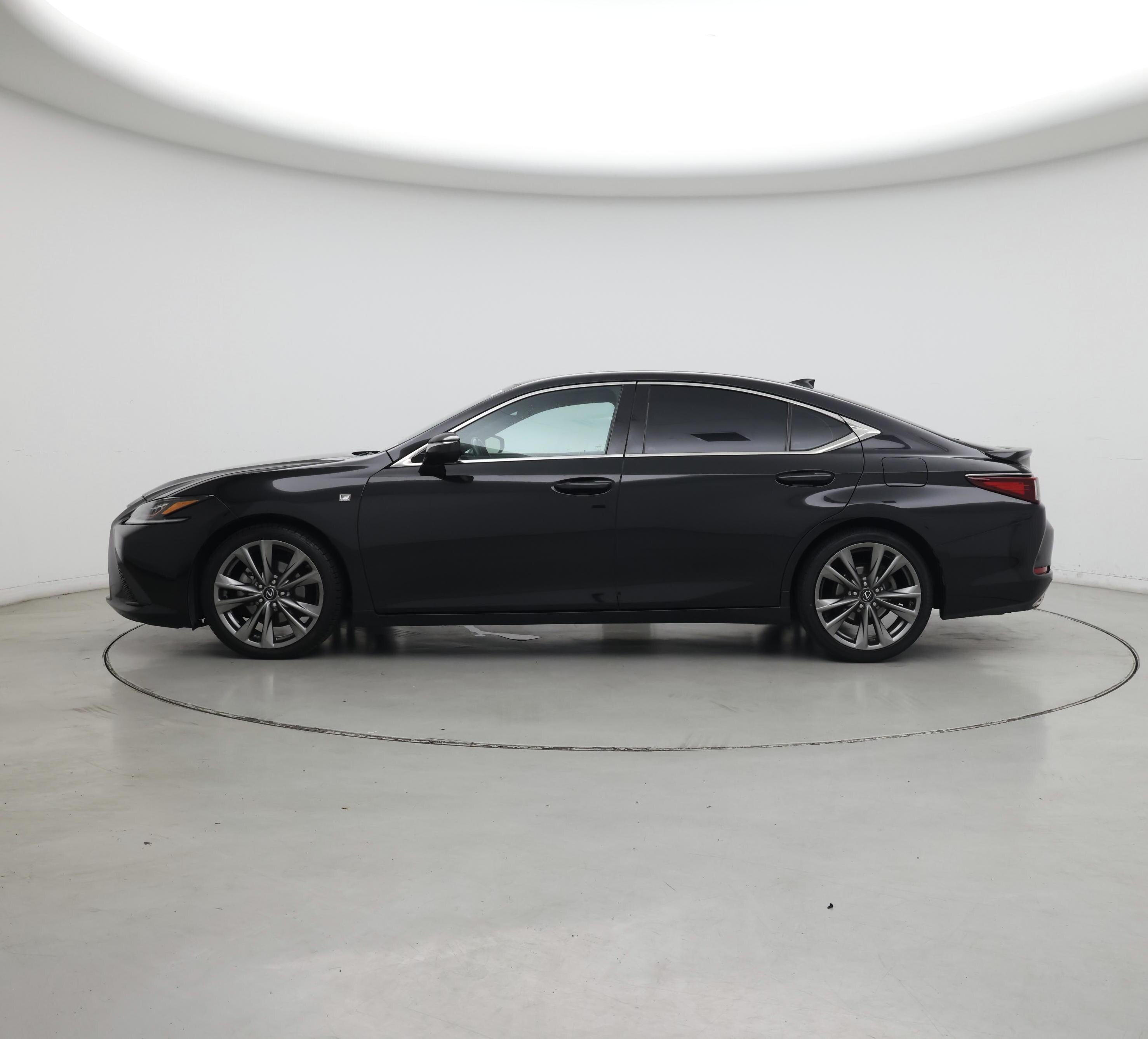 Thumbnail: 2019 Lexus ES - 3