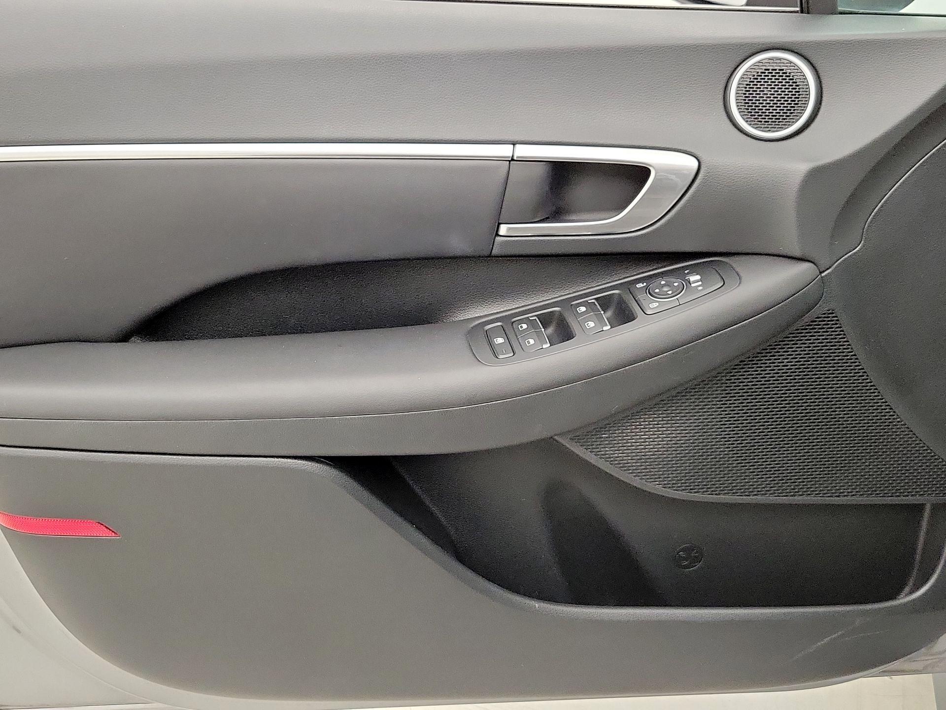 Thumbnail: 2023 Hyundai Sonata - 12