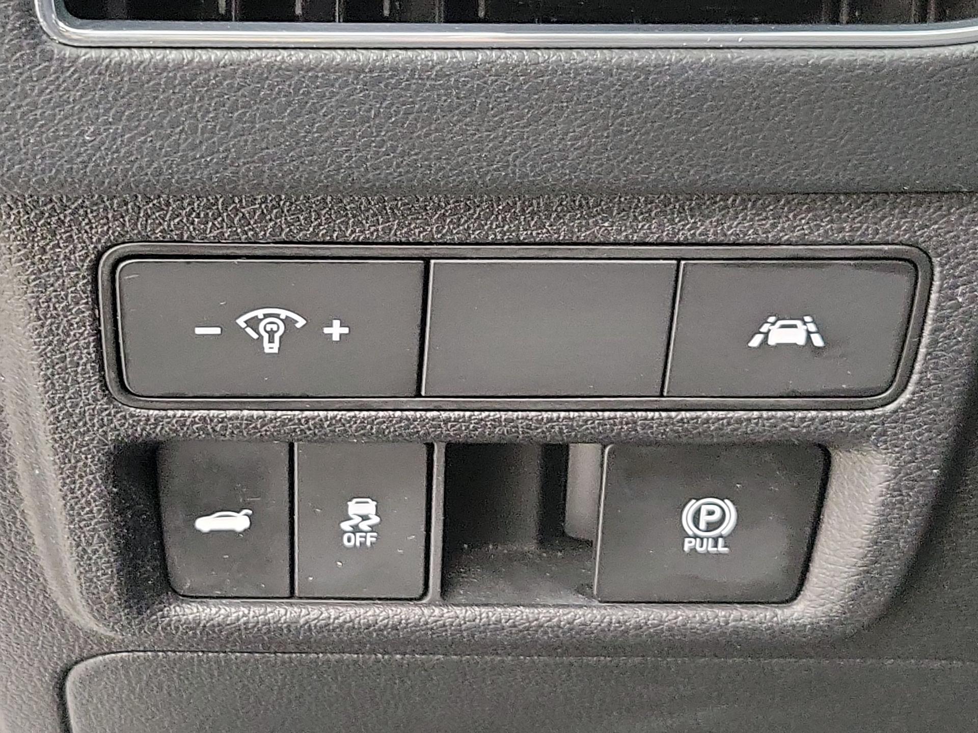 Thumbnail: 2023 Hyundai Sonata - 13