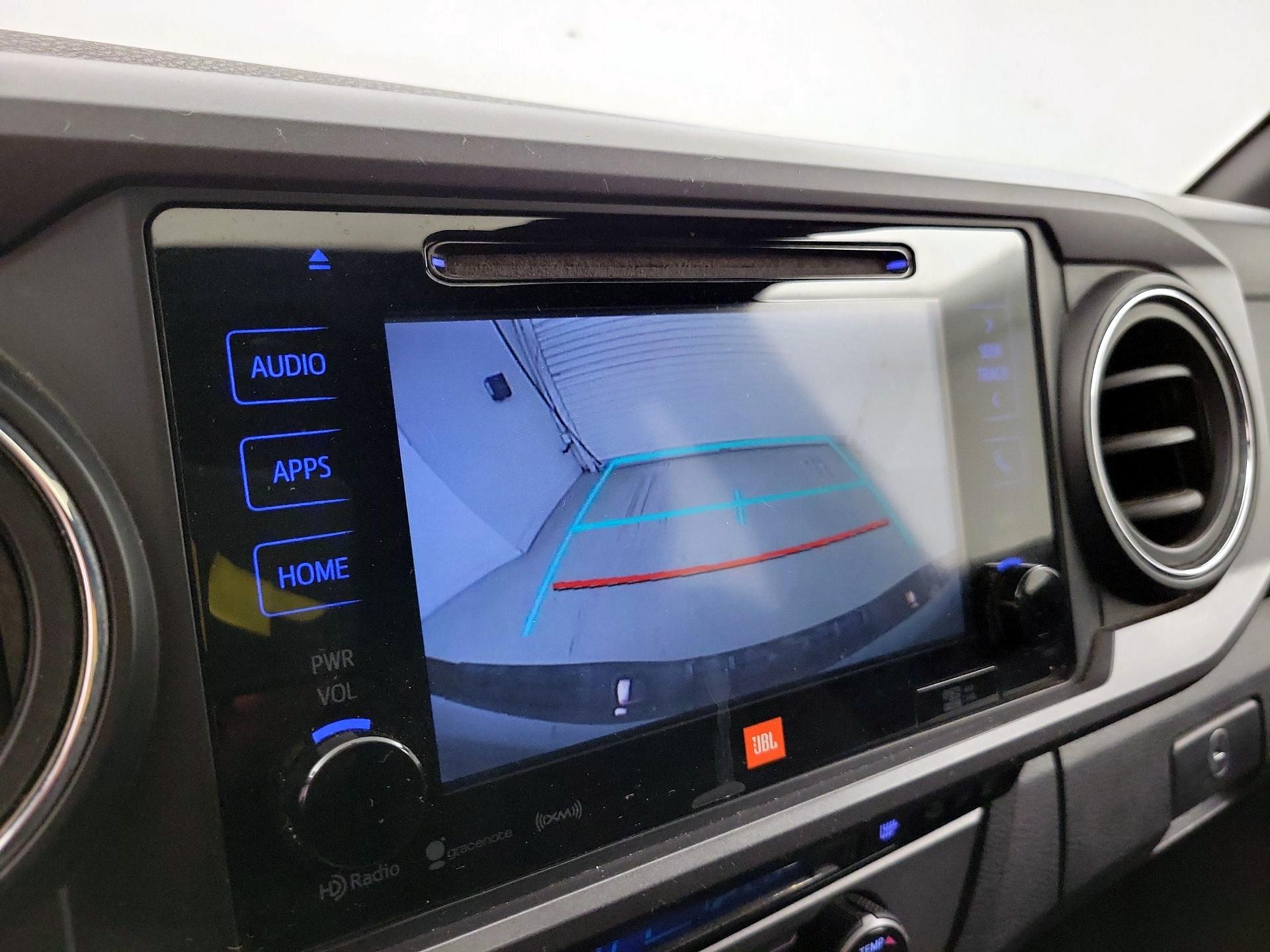 Thumbnail: 2016 Toyota Tacoma - 14