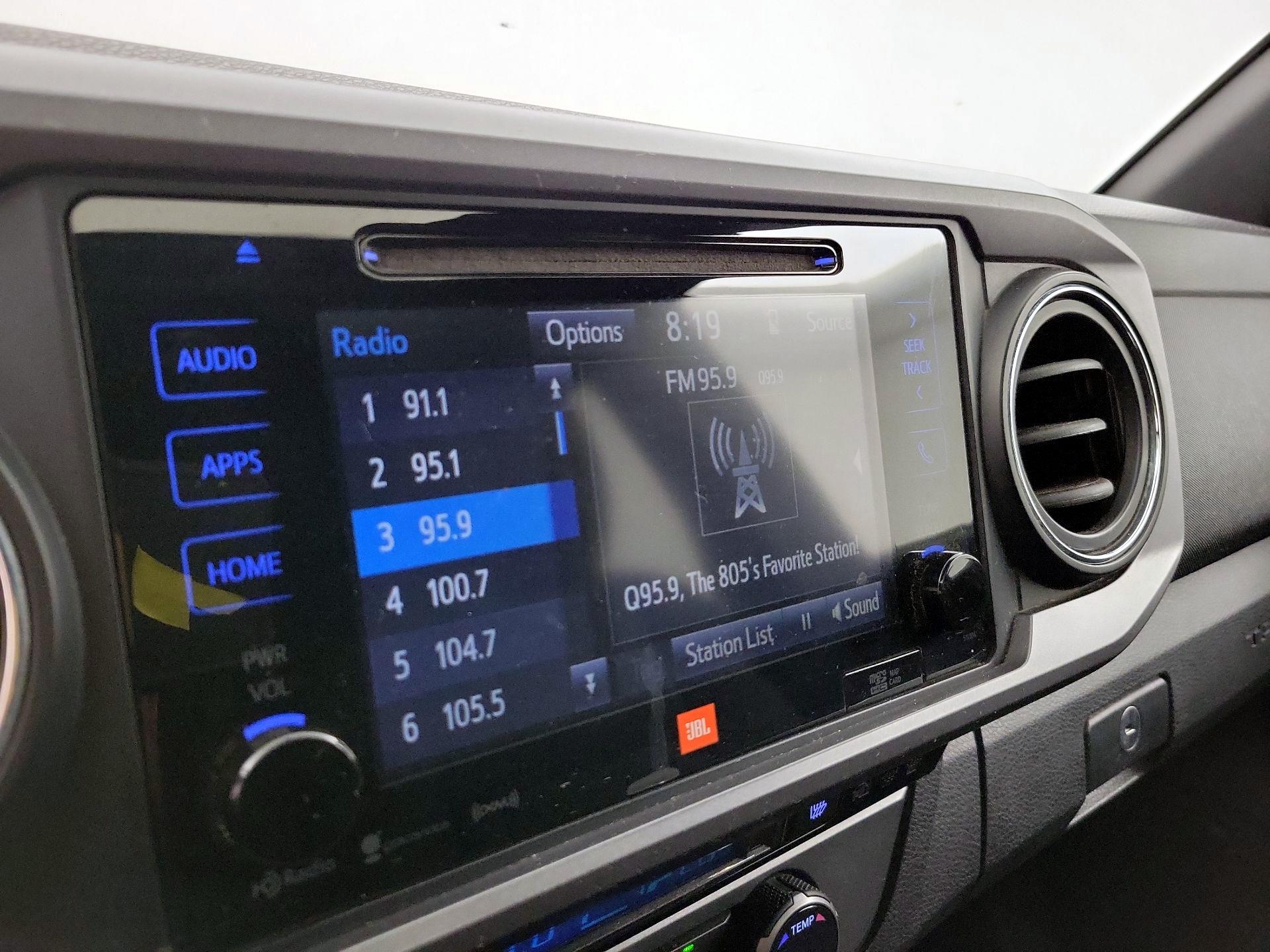 Thumbnail: 2016 Toyota Tacoma - 15