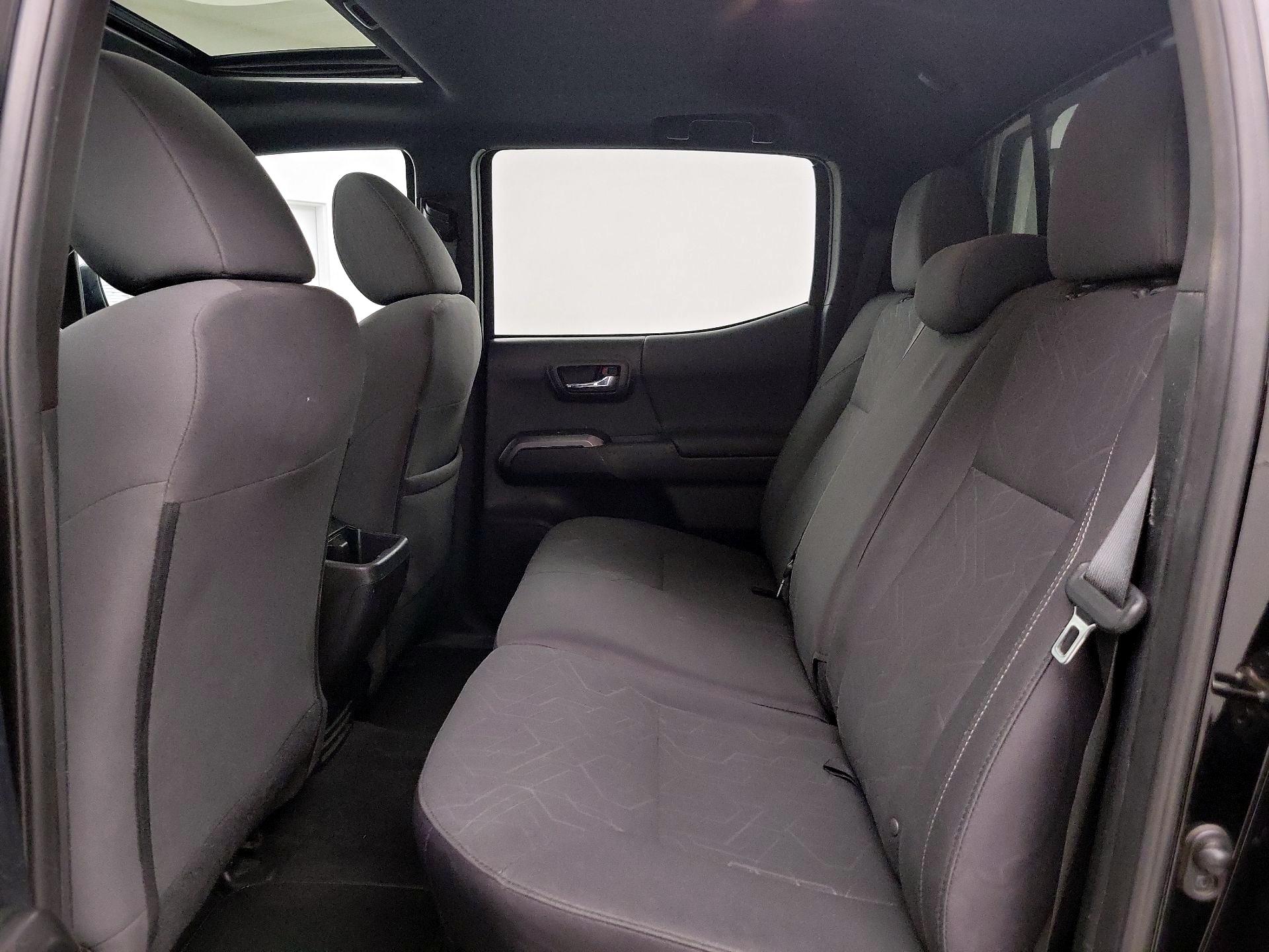 Thumbnail: 2016 Toyota Tacoma - 20