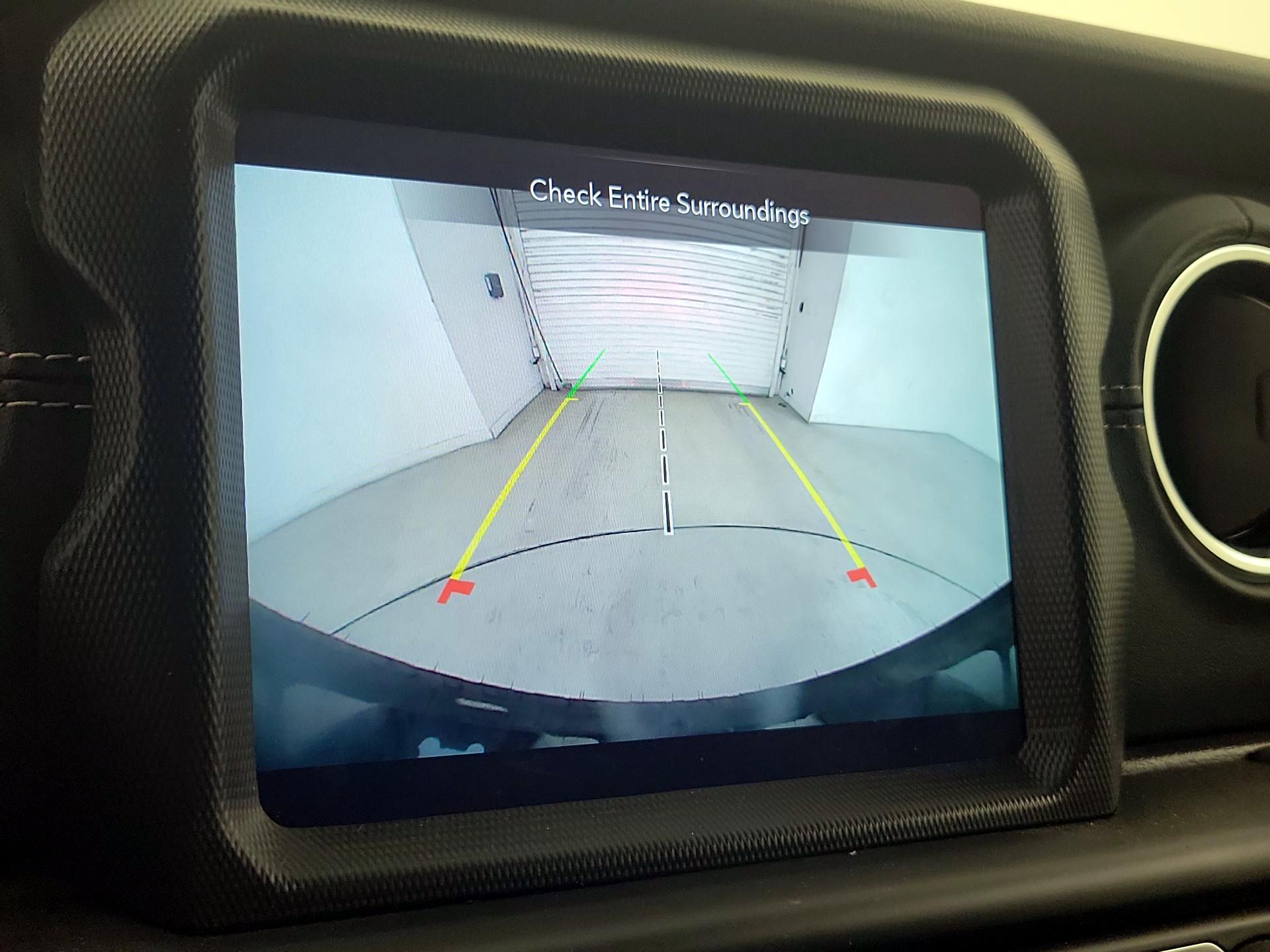 Thumbnail: 2021 Jeep Wrangler - 15